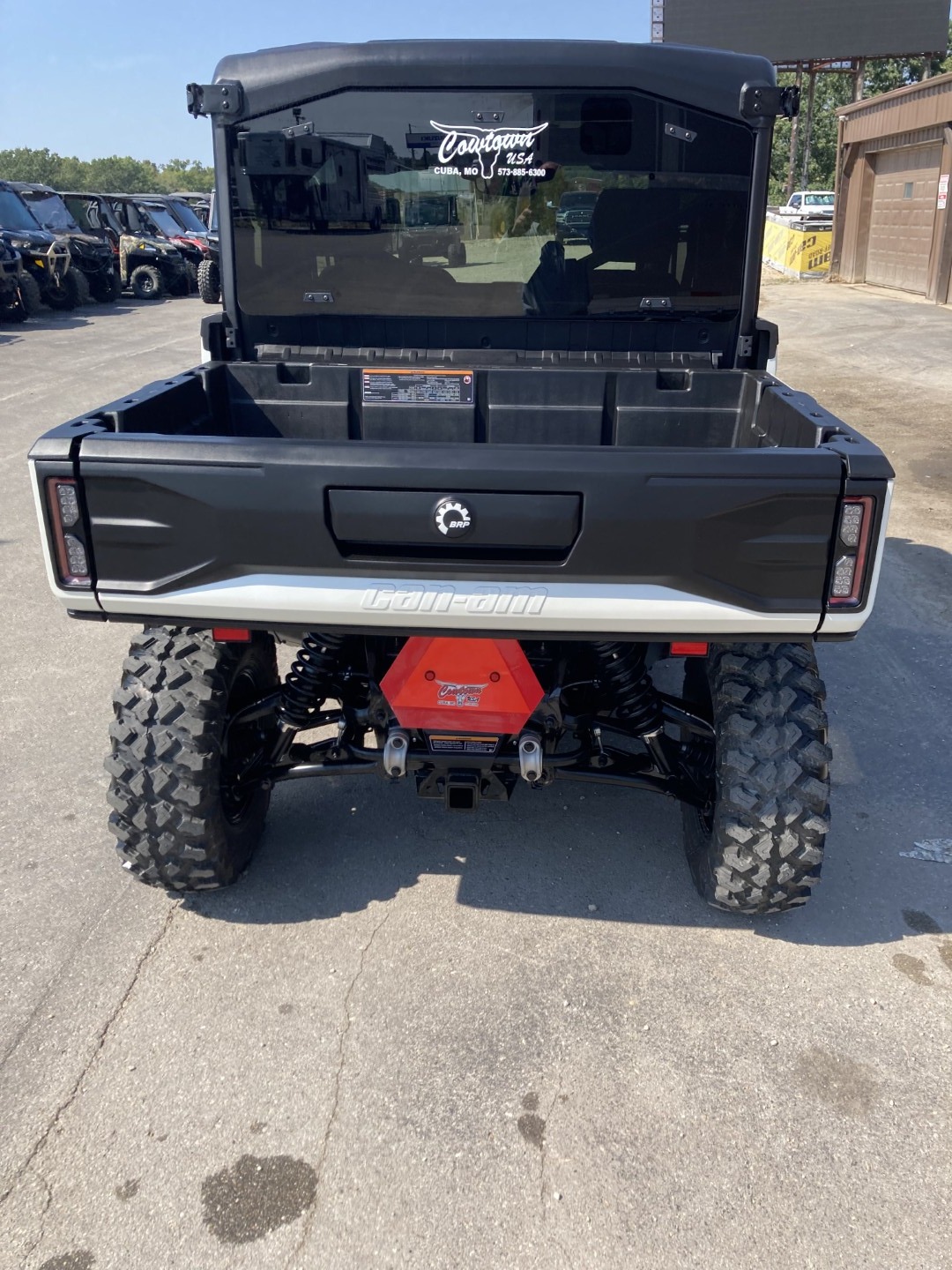 2027 Can-Am™ Defender MAX Limited HD11 4