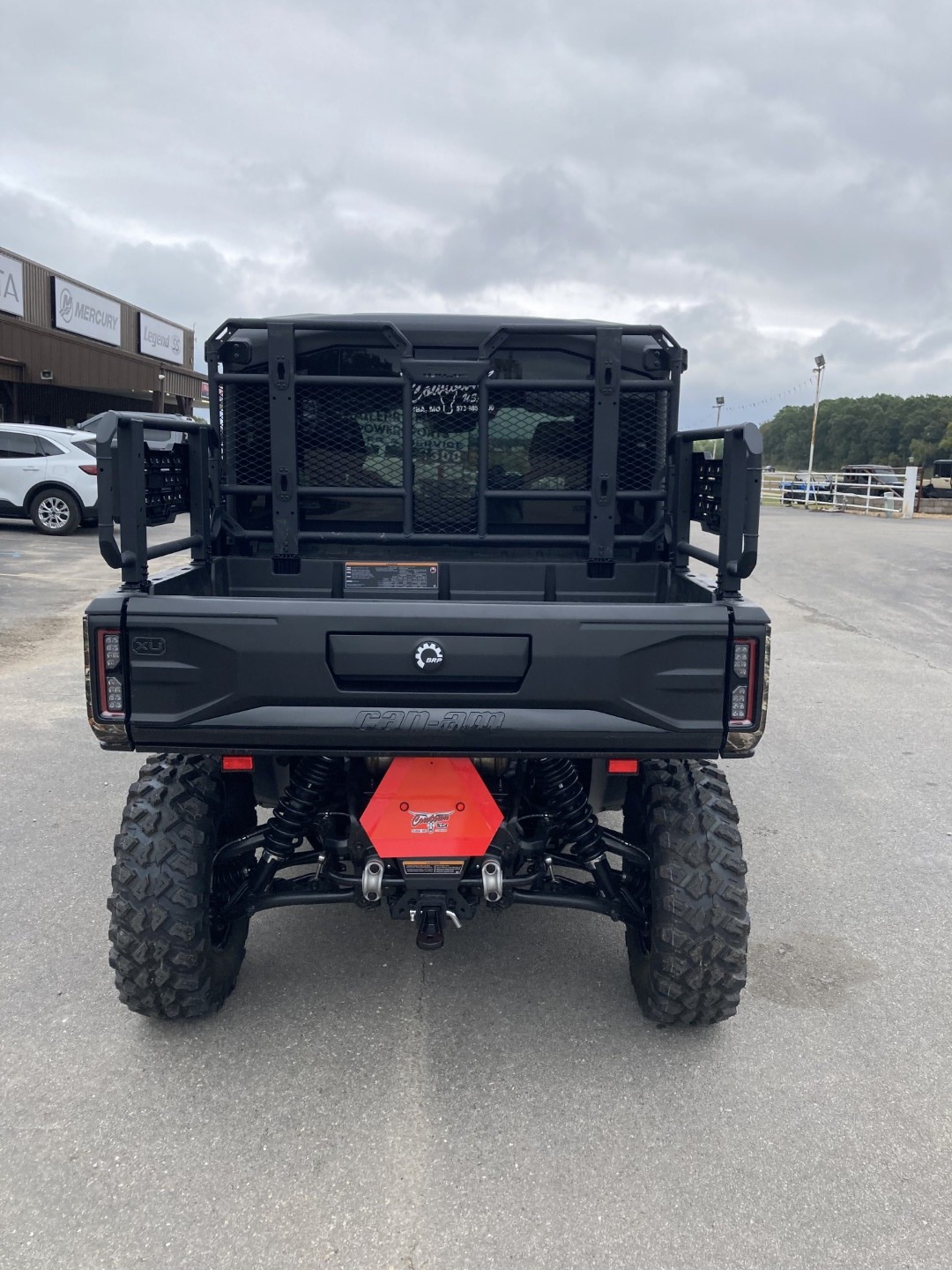 2027 Can-Am™ Defender XU MAX Limited HD11 4
