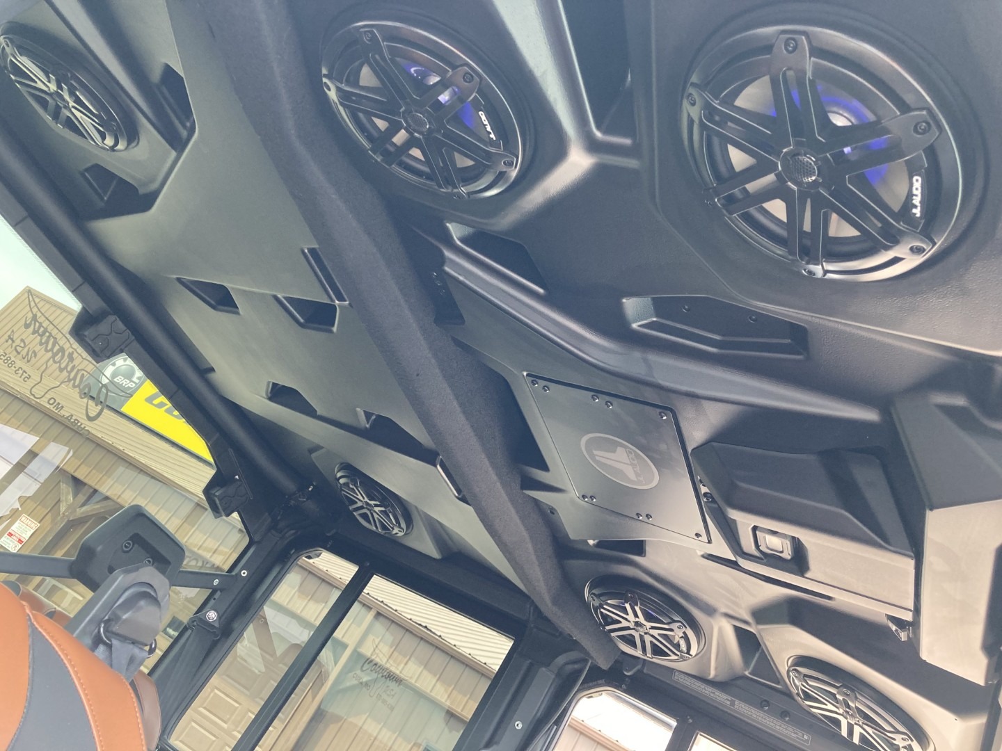 2026 Can-Am™ Defender MAX Lone Star CAB HD11 7