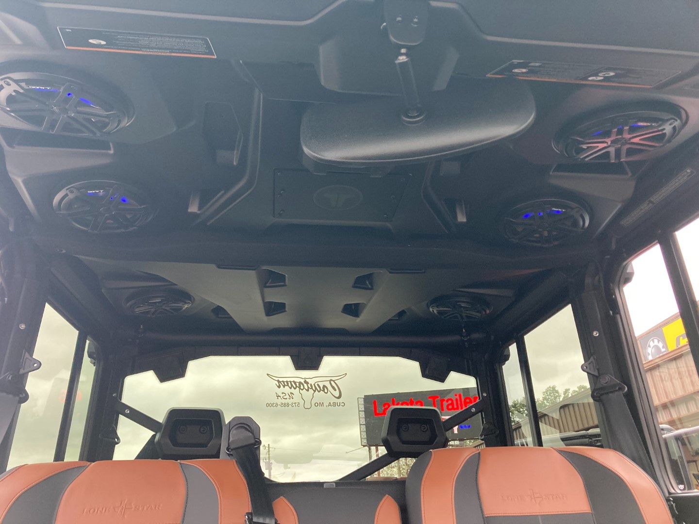 2026 Can-Am™ Defender MAX Lone Star CAB HD11 7