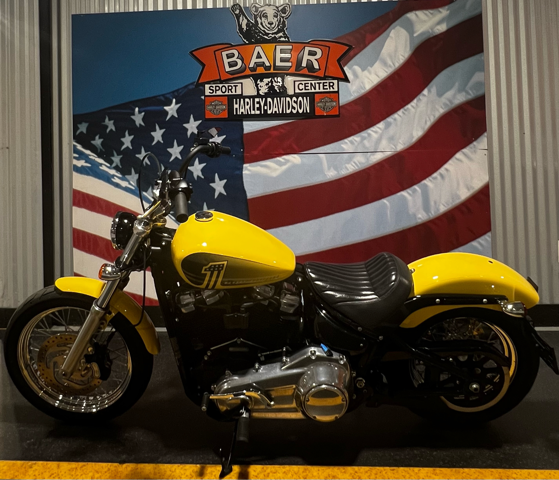 Harley Softail Heritage FLSTC: Detailed Specs, Background, Performance -  VikingBags, image size:1920x1649