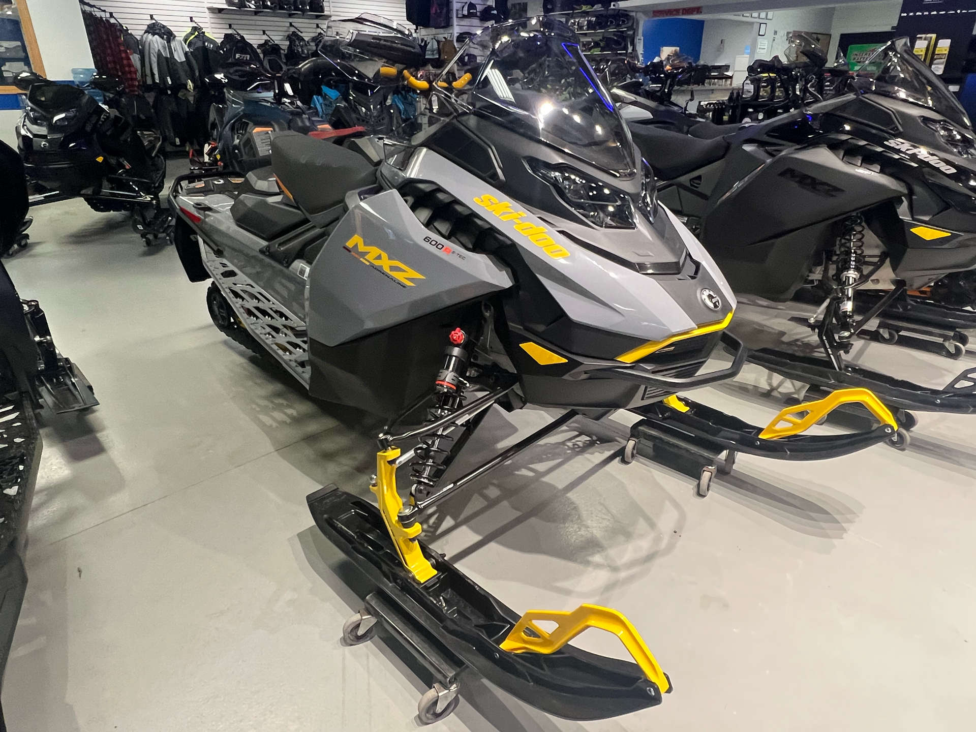2026 Ski-Doo MXZ Adrenaline w/ Blizzard Package 129 600R E-TEC  for sale 935673