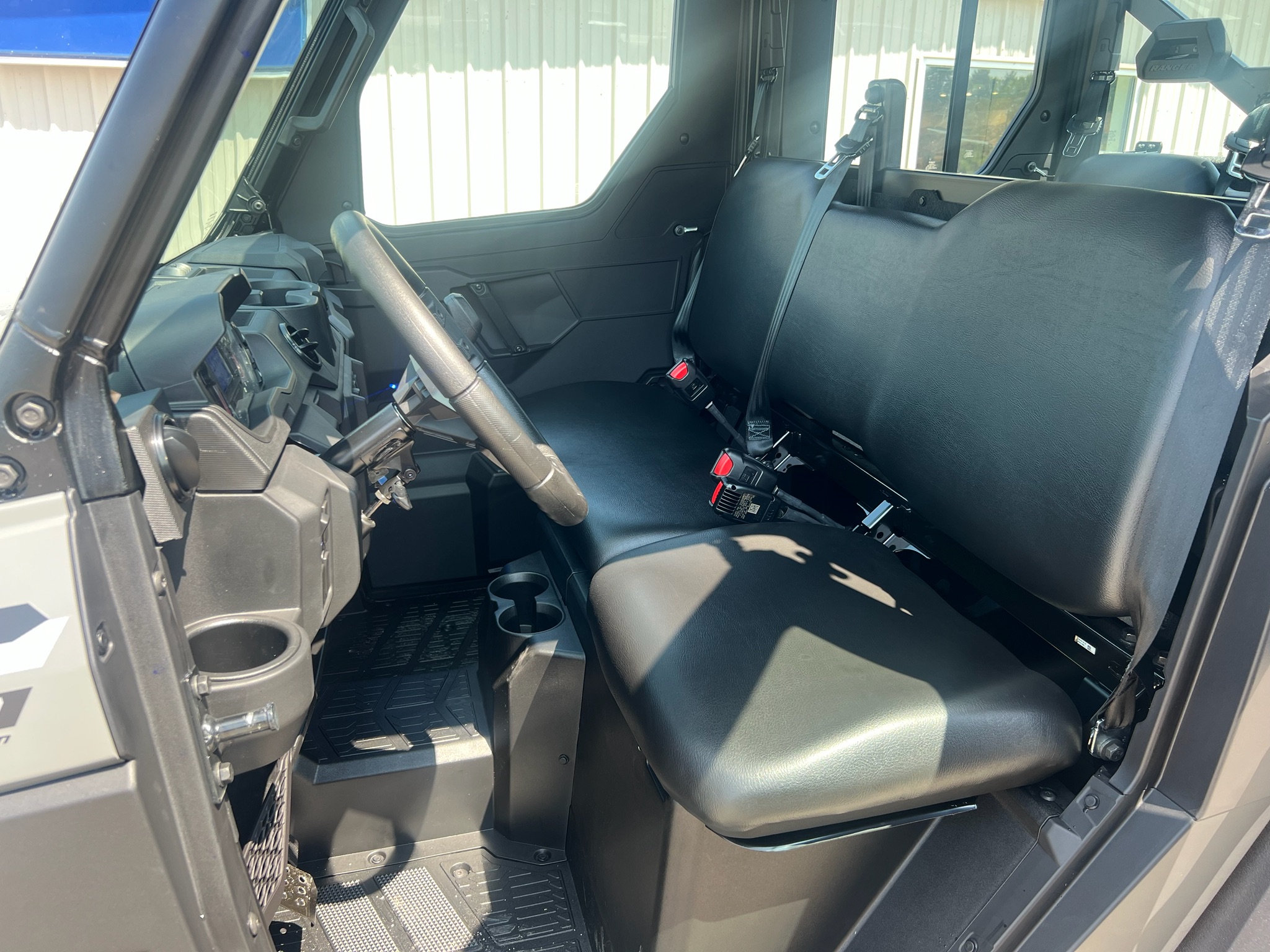 2027 Polaris Ranger Crew XP 1000 Cab 6