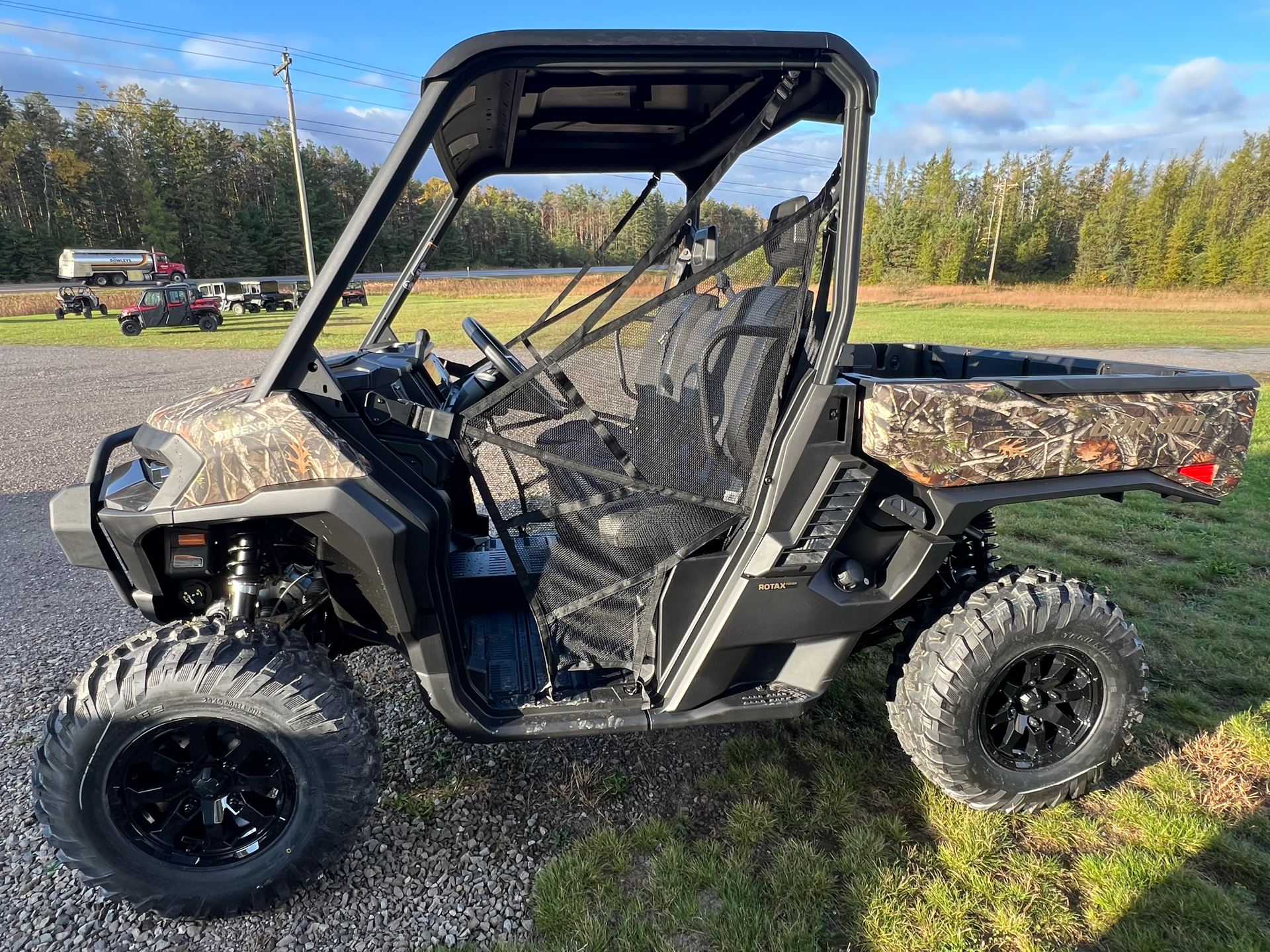 2026 Can-Am™ Defender XT HD11 with 10.25 in. touchscreen displa 3