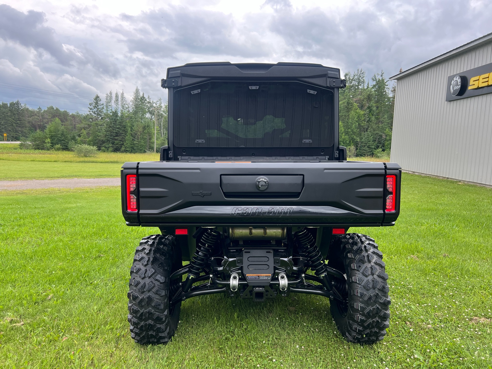 2026 Can-Am™ Defender MAX Lone Star CAB HD11 4