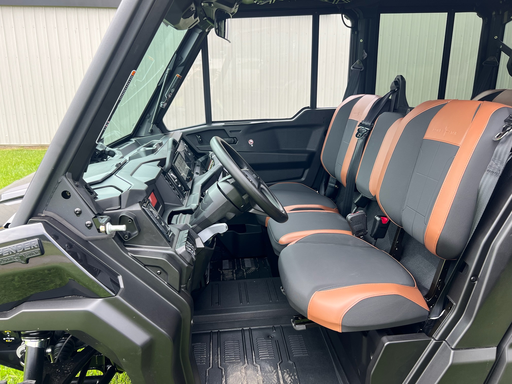 2026 Can-Am™ Defender MAX Lone Star CAB HD11 8