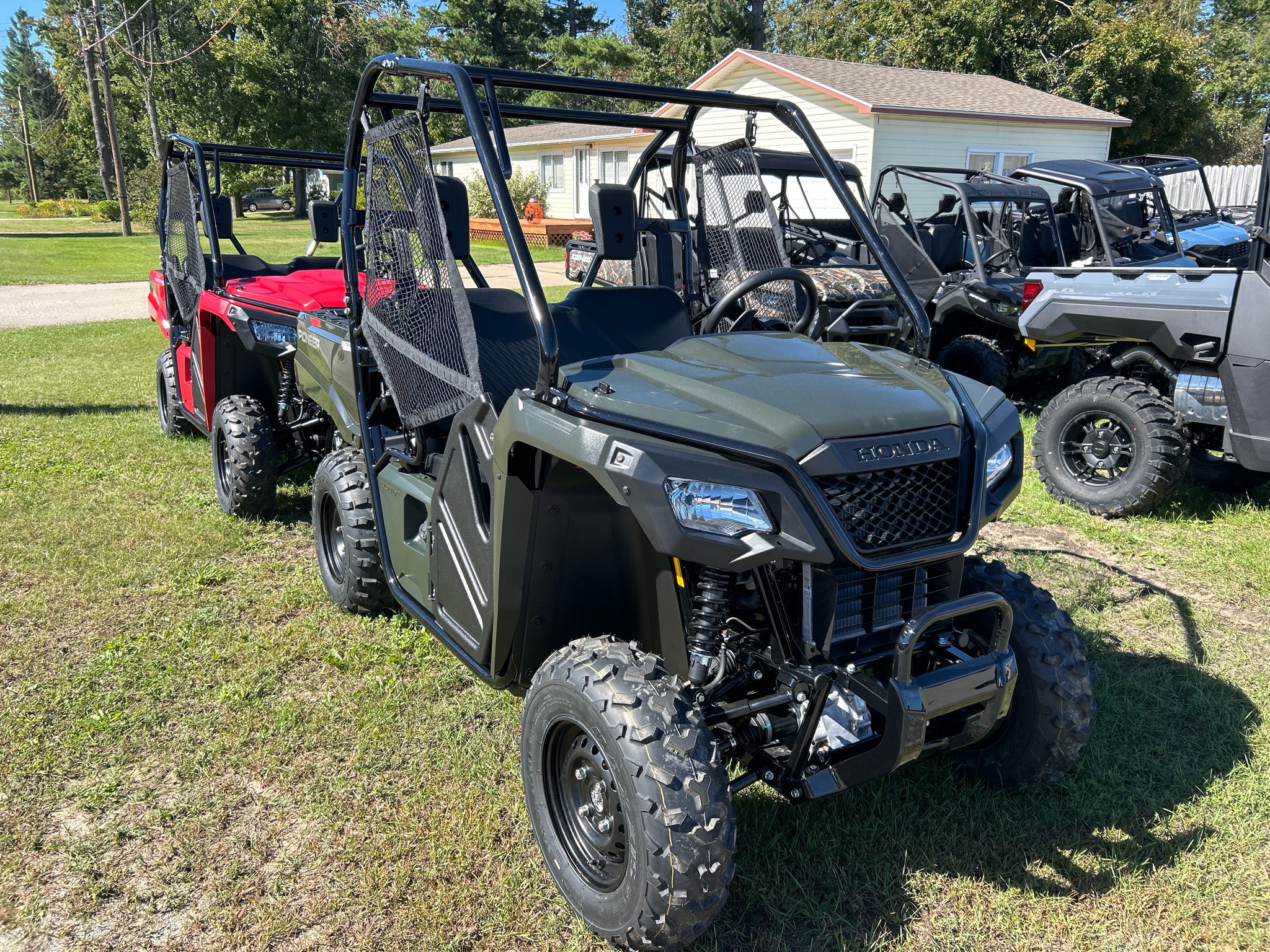 2026 Honda Pioneer 520 1