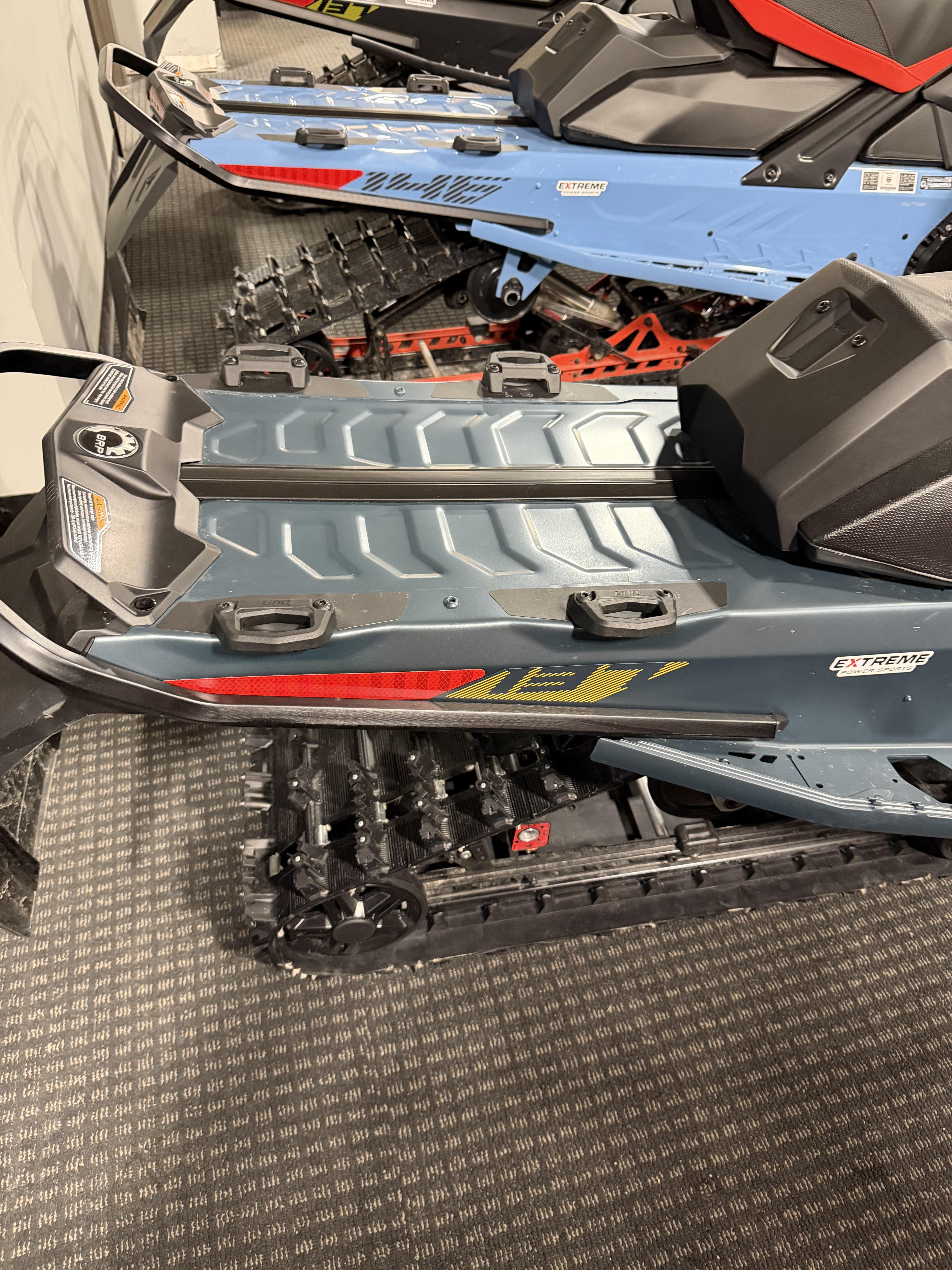 2026 Ski-Doo MXZ X 137 600R E-TEC ES Ice Ripper XT 1.5 w/ 10.25 3