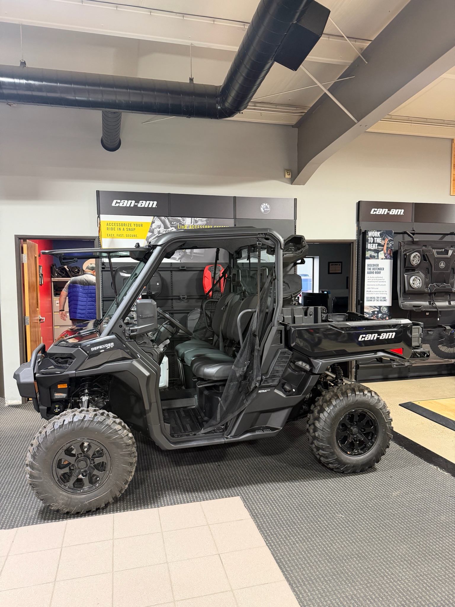 2026 Can-Am™ Defender XT HD11 2
