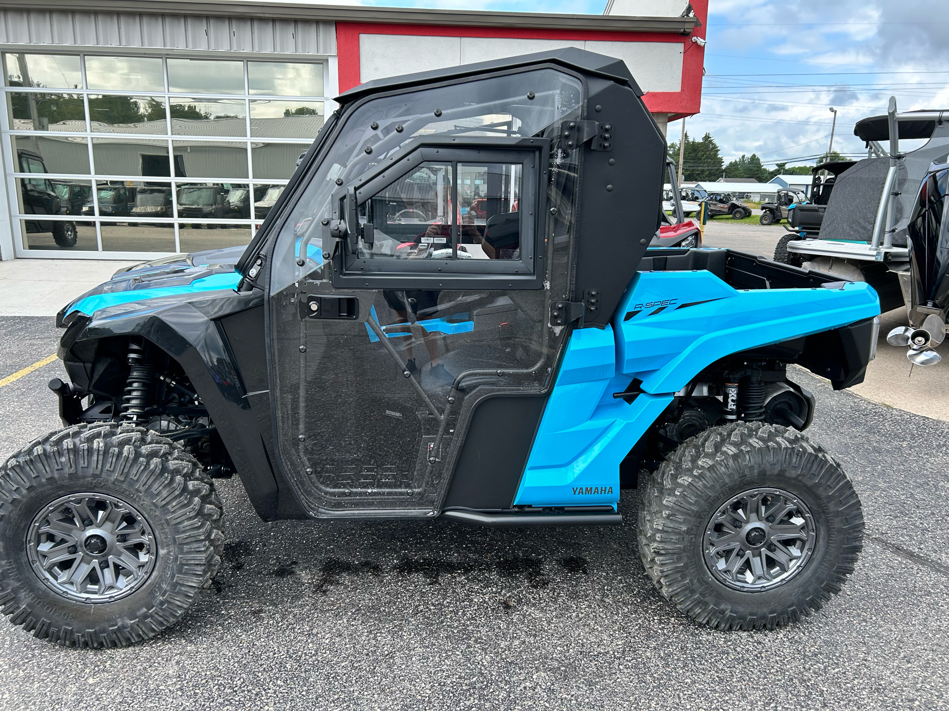 Used 2023 Yamaha Wolverine RMAX2 1000 R-Spec, Gaylord MI | Specs