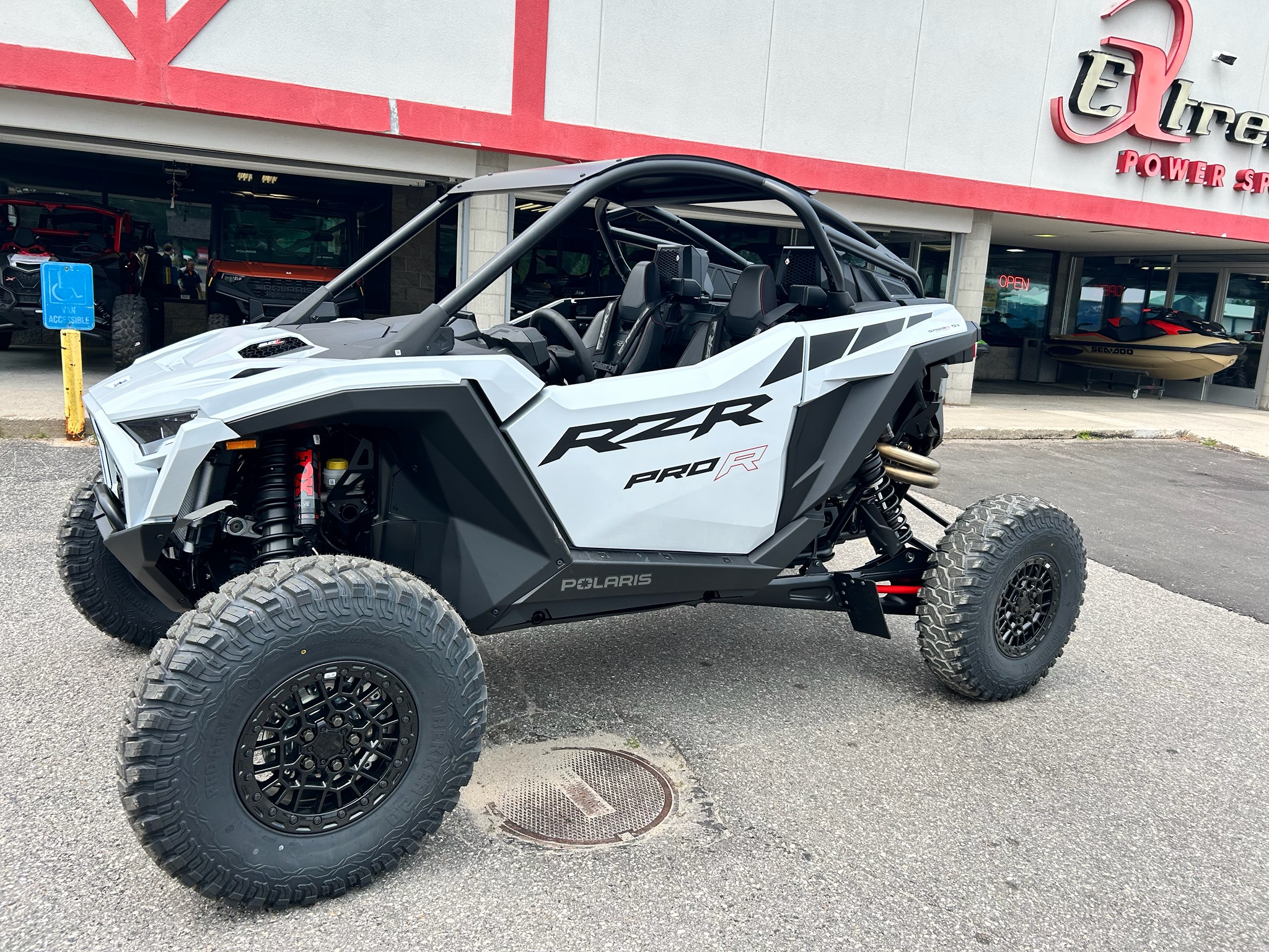 2026 Polaris RZR Pro R Ultimate 3