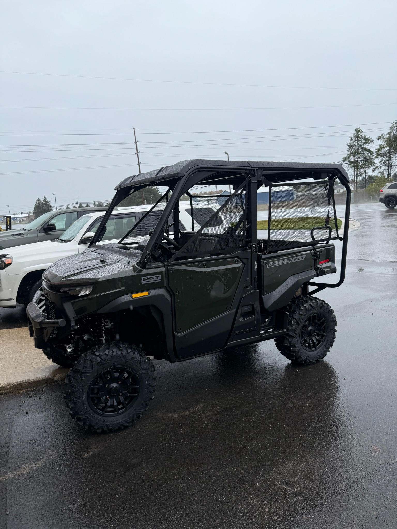 2026 Honda Pioneer 1000-5 Deluxe 2