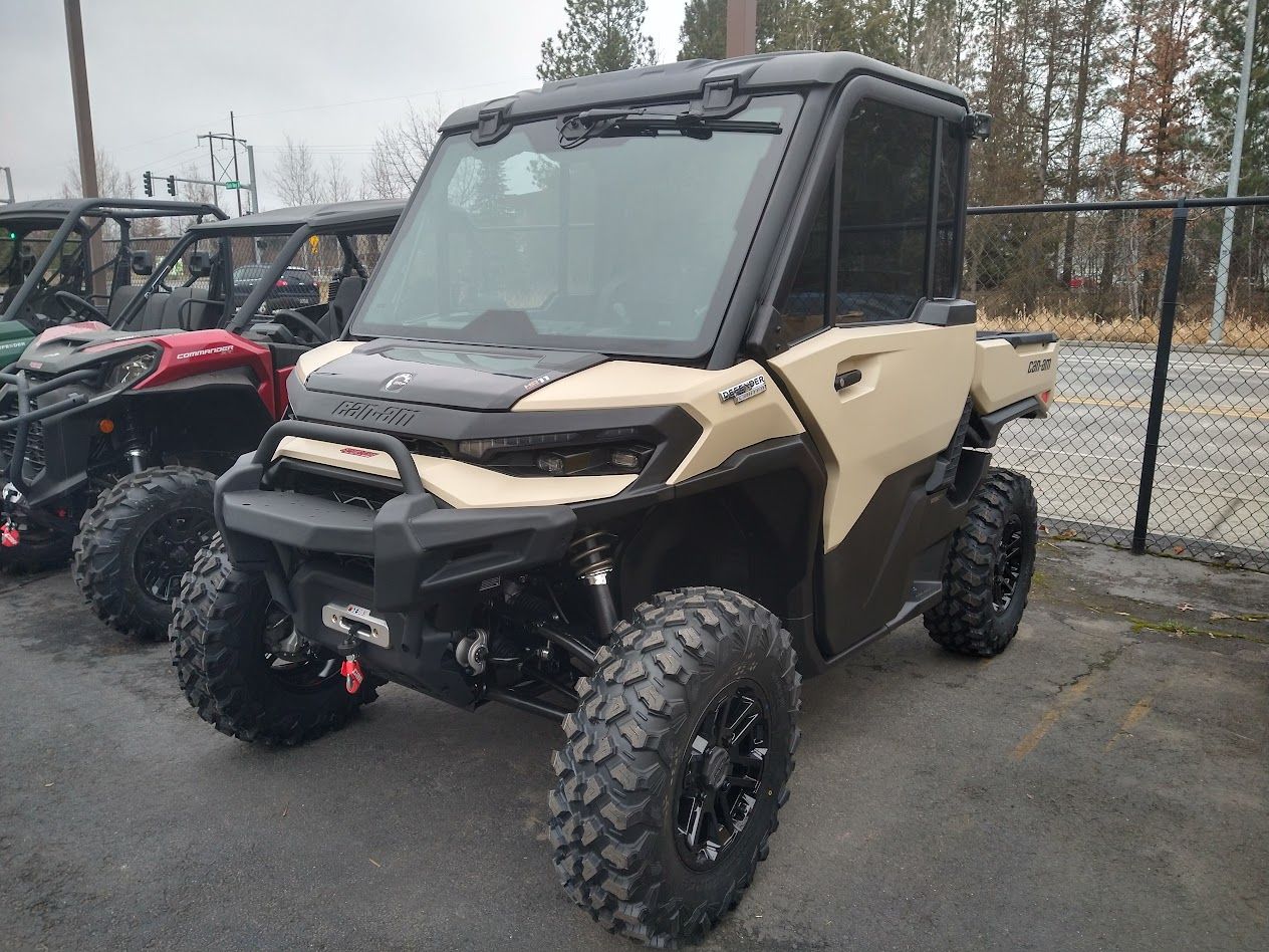 2026 Can-Am™ Defender Limited HD11 2
