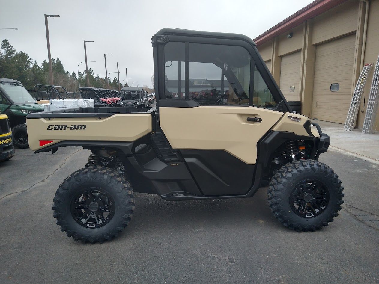 2026 Can-Am™ Defender Limited HD11 4