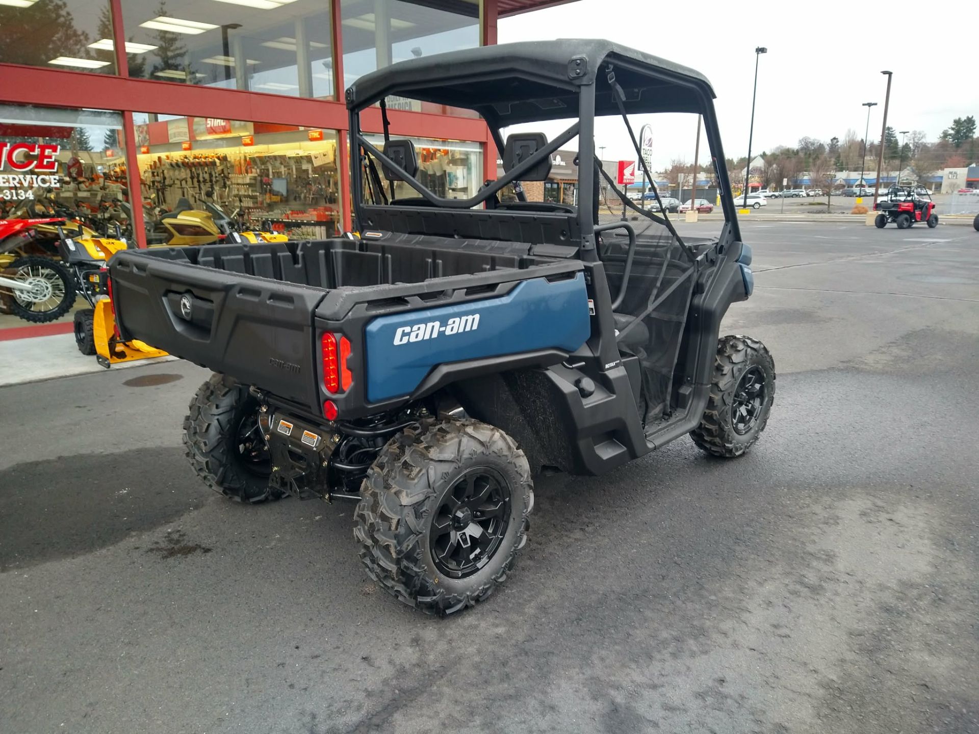 2025 Can-Am™ Defender XT HD7 4
