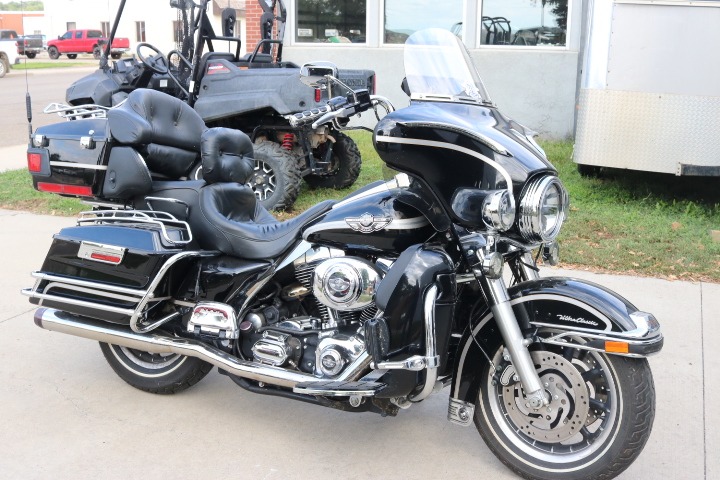 2003 Harley-Davidson FLHTCUI Ultra Classic® Electra Glide® 1