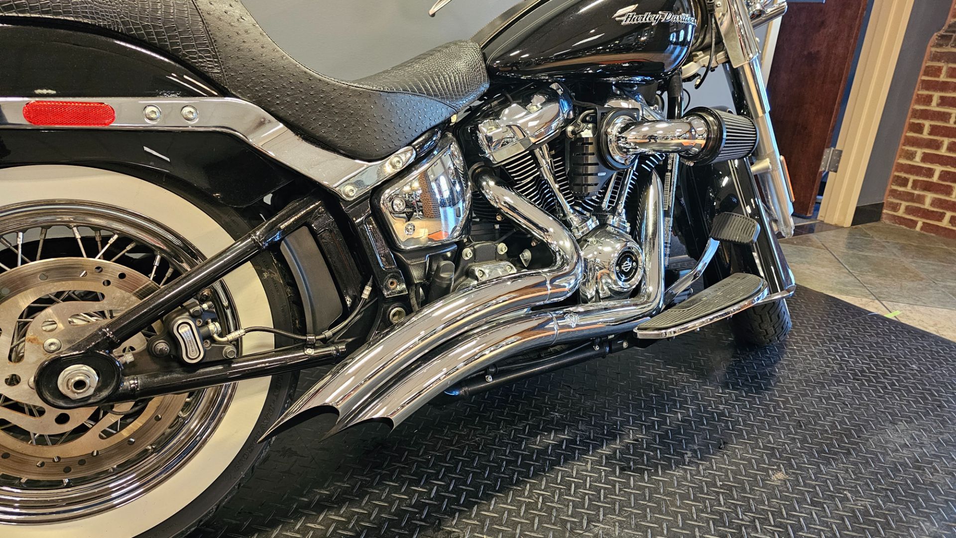 2018 Harley-Davidson Softail® Deluxe 107 in Burlington, North Carolina - Photo 7