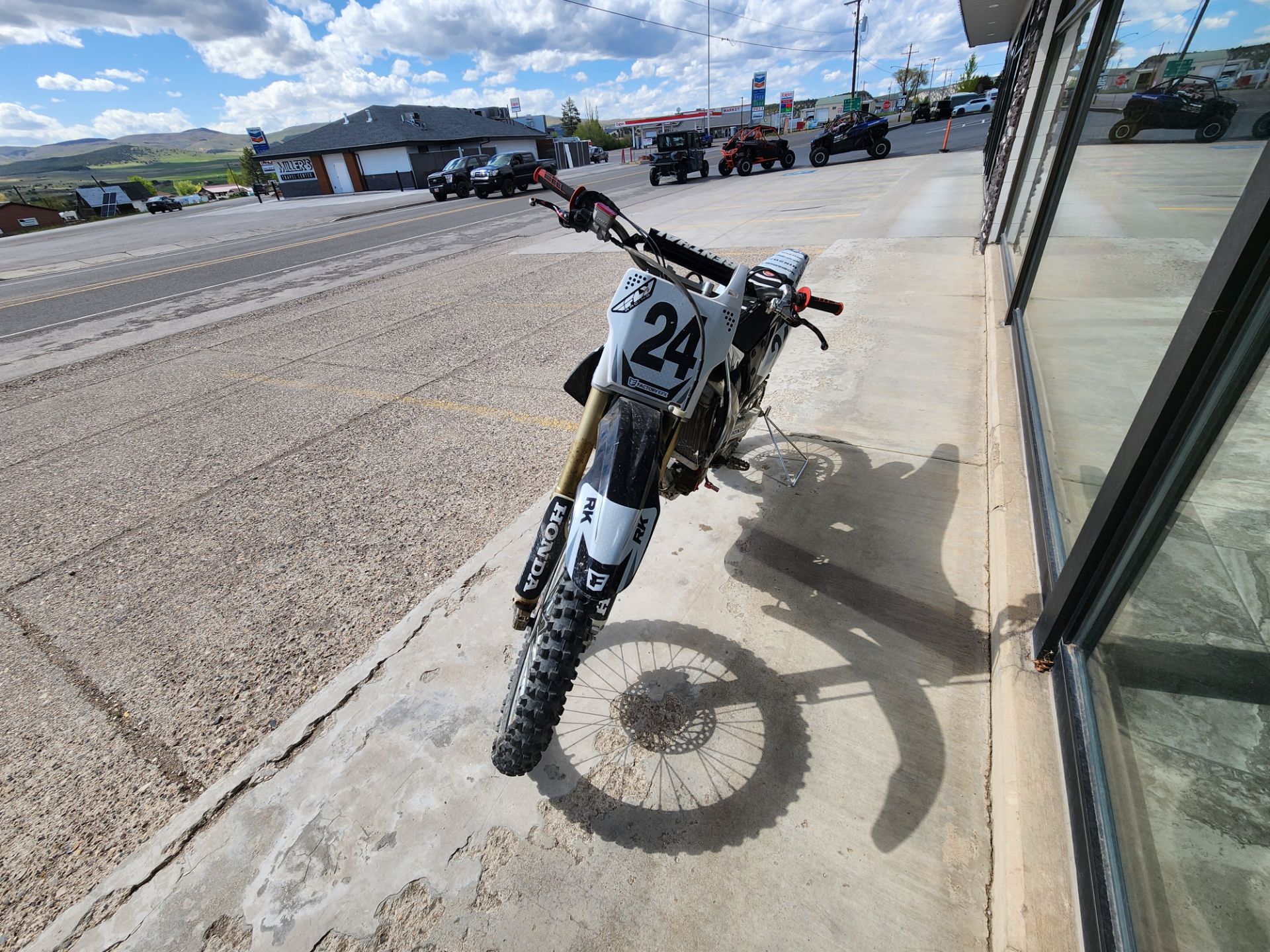 2005 HONDA CRF250R in Fairview, Utah - Photo 5