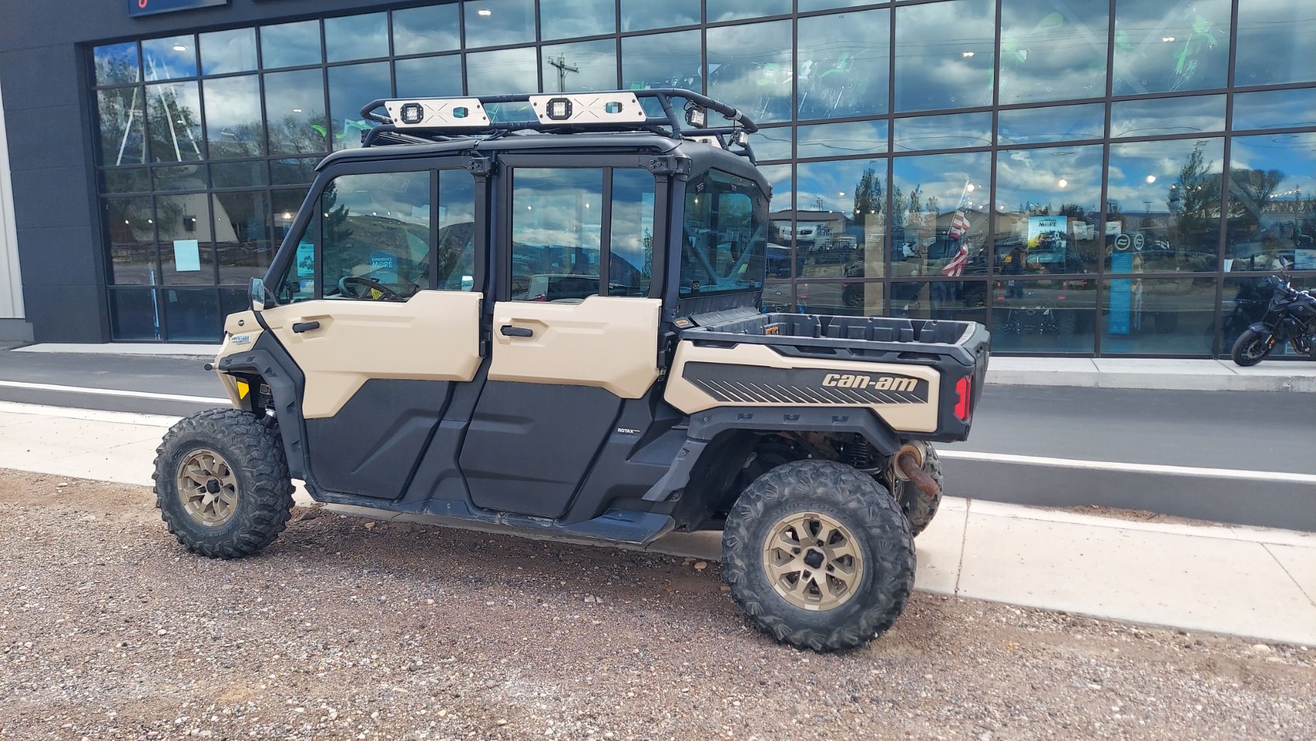 2023 Can-Am Defender MAX Limited in Fairview, Utah - Photo 13
