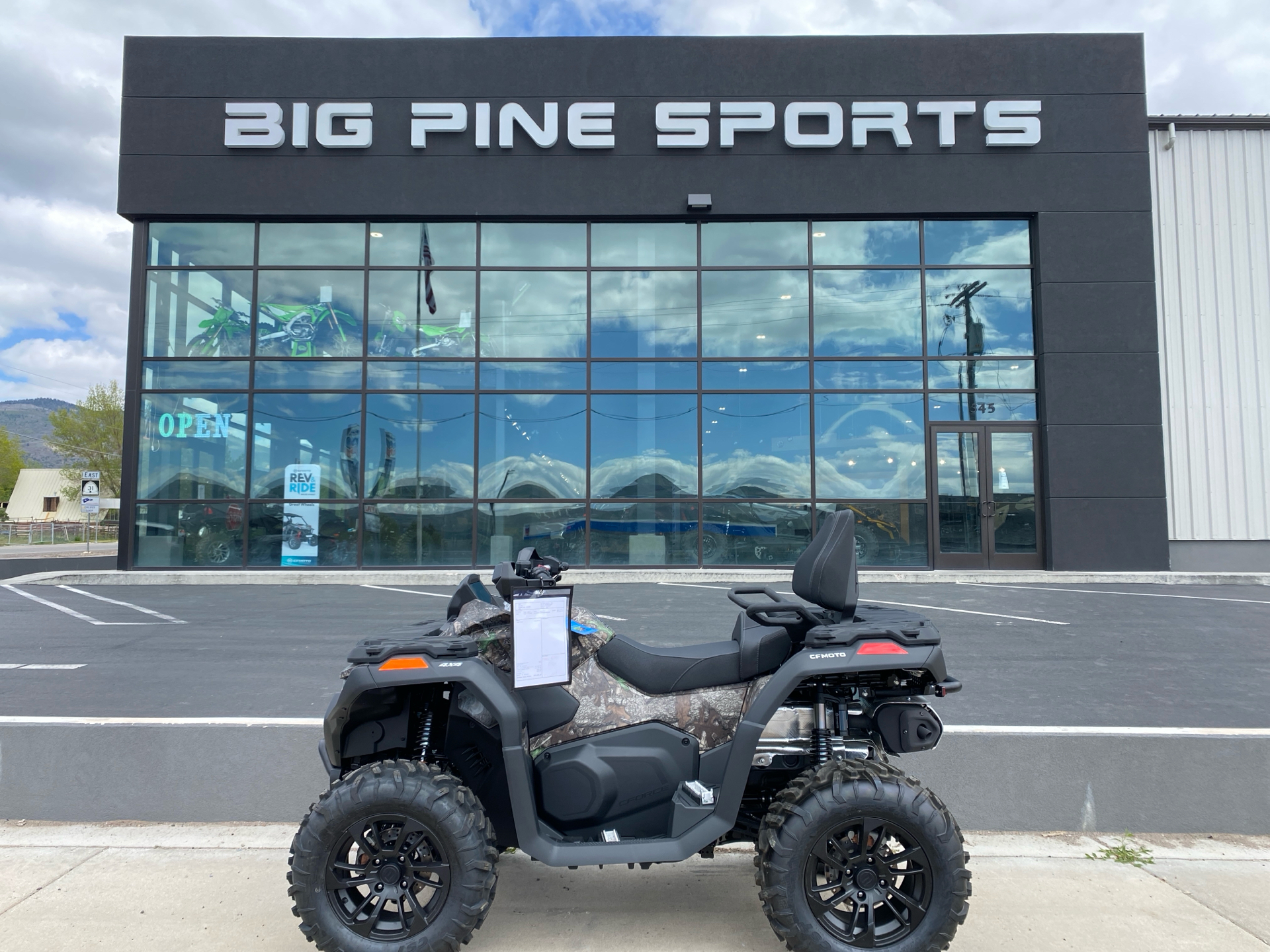 2025 CFMOTO CForce 1000 Touring in Fairview, Utah - Photo 1