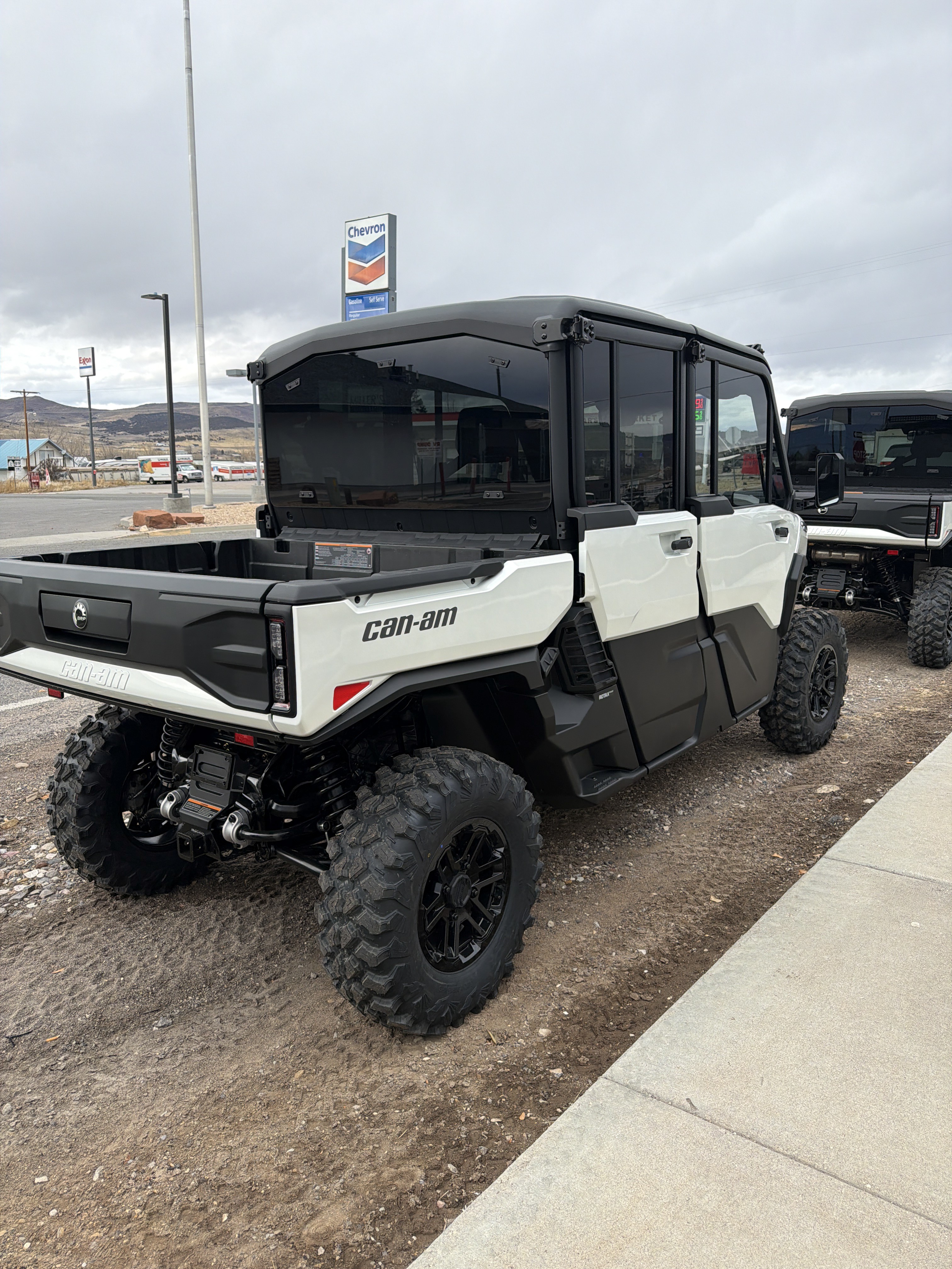 2026 Can-Am Defender MAX Limited HD11 in Fairview, Utah - Photo 3