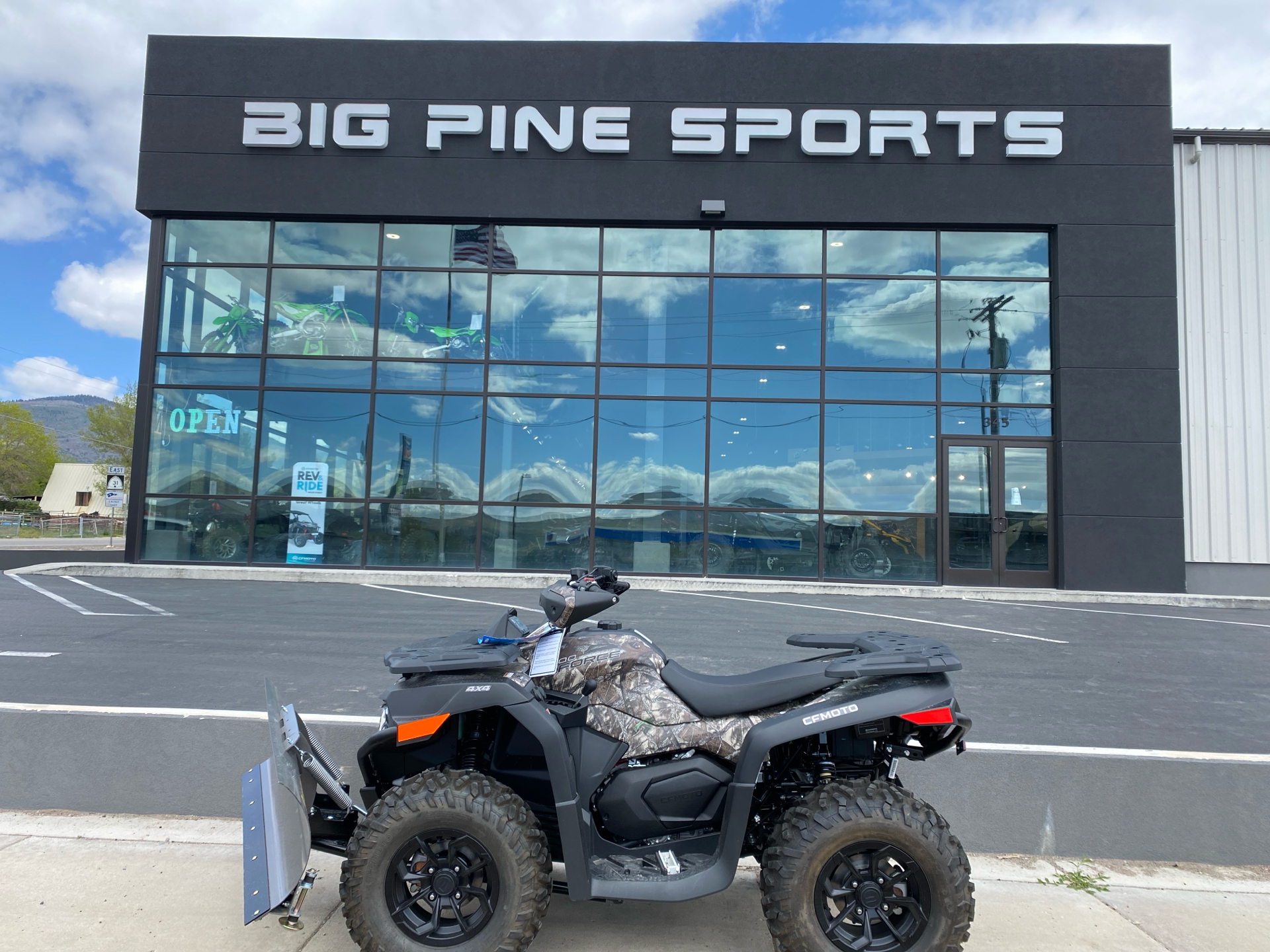2024 CFMOTO CForce 600 in Fairview, Utah - Photo 1