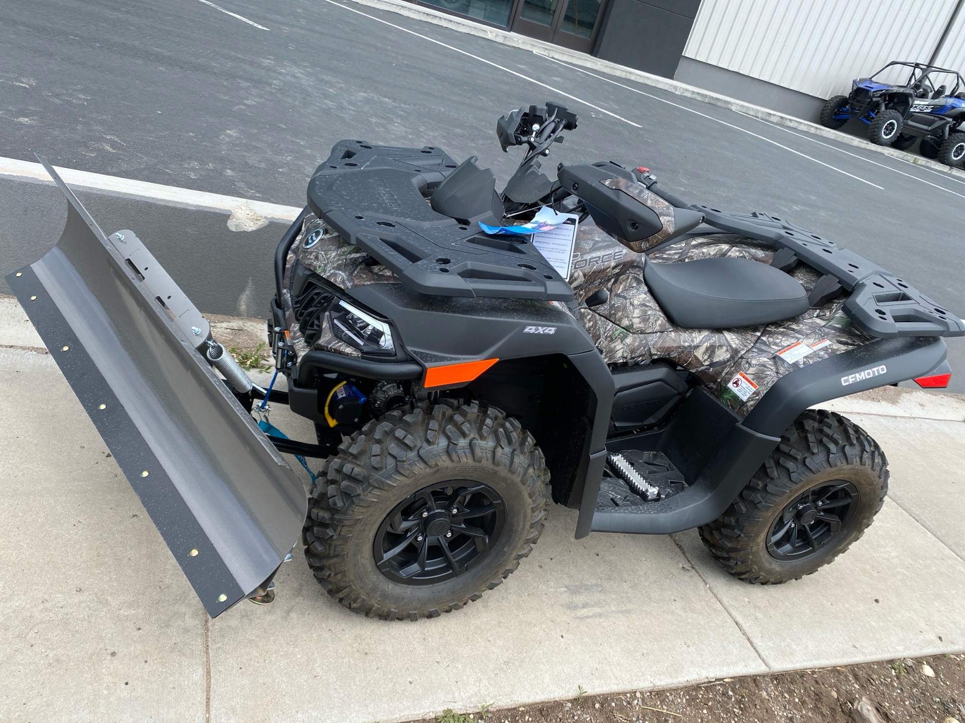 2024 CFMOTO CForce 600 in Fairview, Utah - Photo 2