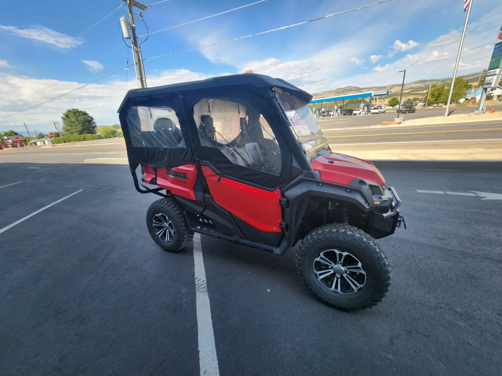 2016 Honda Pioneer 1000 in Fairview, Utah - Photo 3