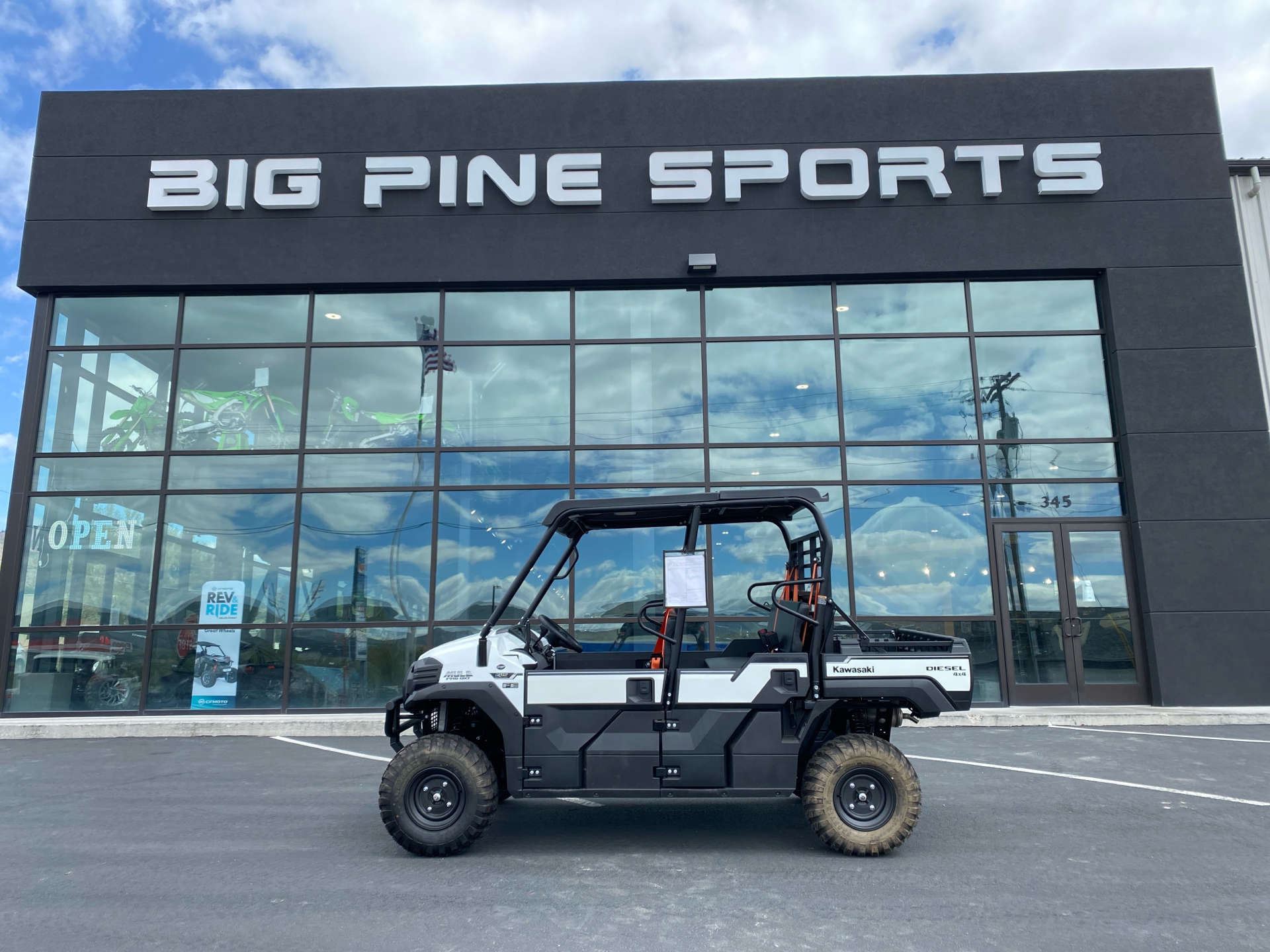 2025 Kawasaki MULE PRO-DXT FE EPS in Fairview, Utah - Photo 1