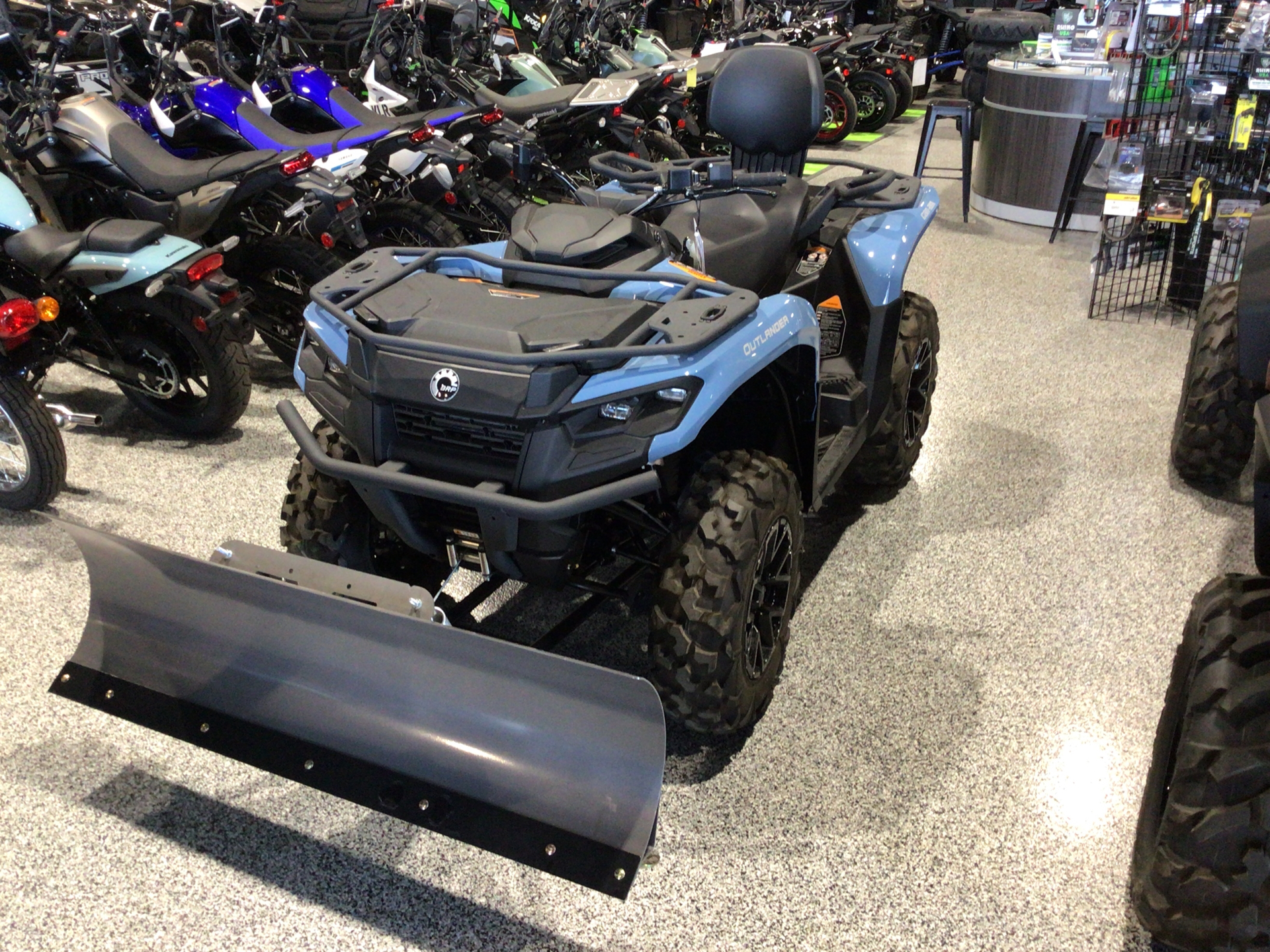 2025 Can-Am Outlander MAX XT 700 in Fairview, Utah - Photo 1