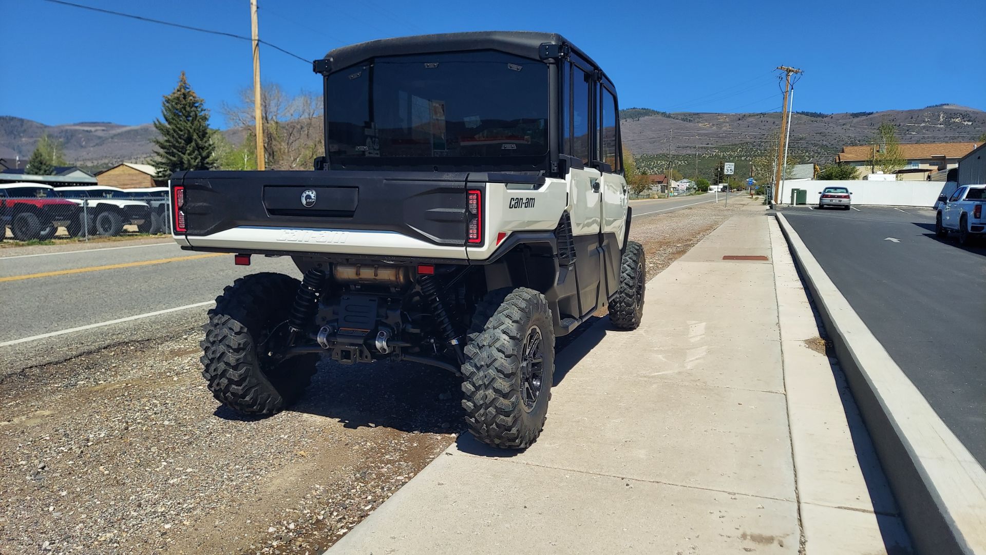 2026 Can-Am Defender MAX Limited HD11 in Fairview, Utah - Photo 10