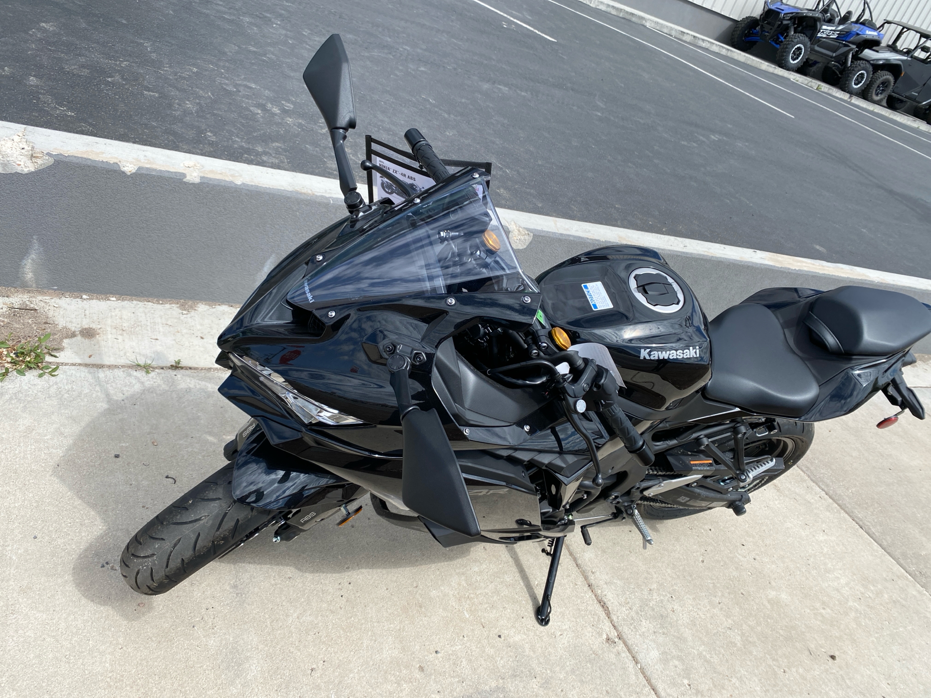 2025 Kawasaki Ninja ZX-4R ABS in Fairview, Utah - Photo 2