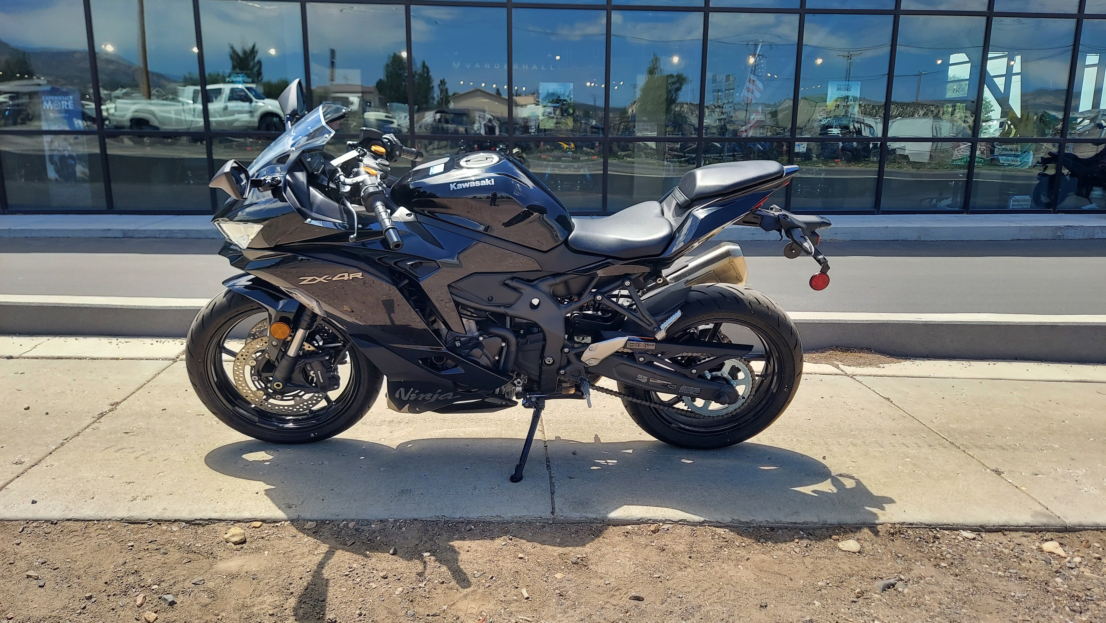 2025 Kawasaki Ninja® ZX™-4R ABS in Fairview, Utah - Photo 2