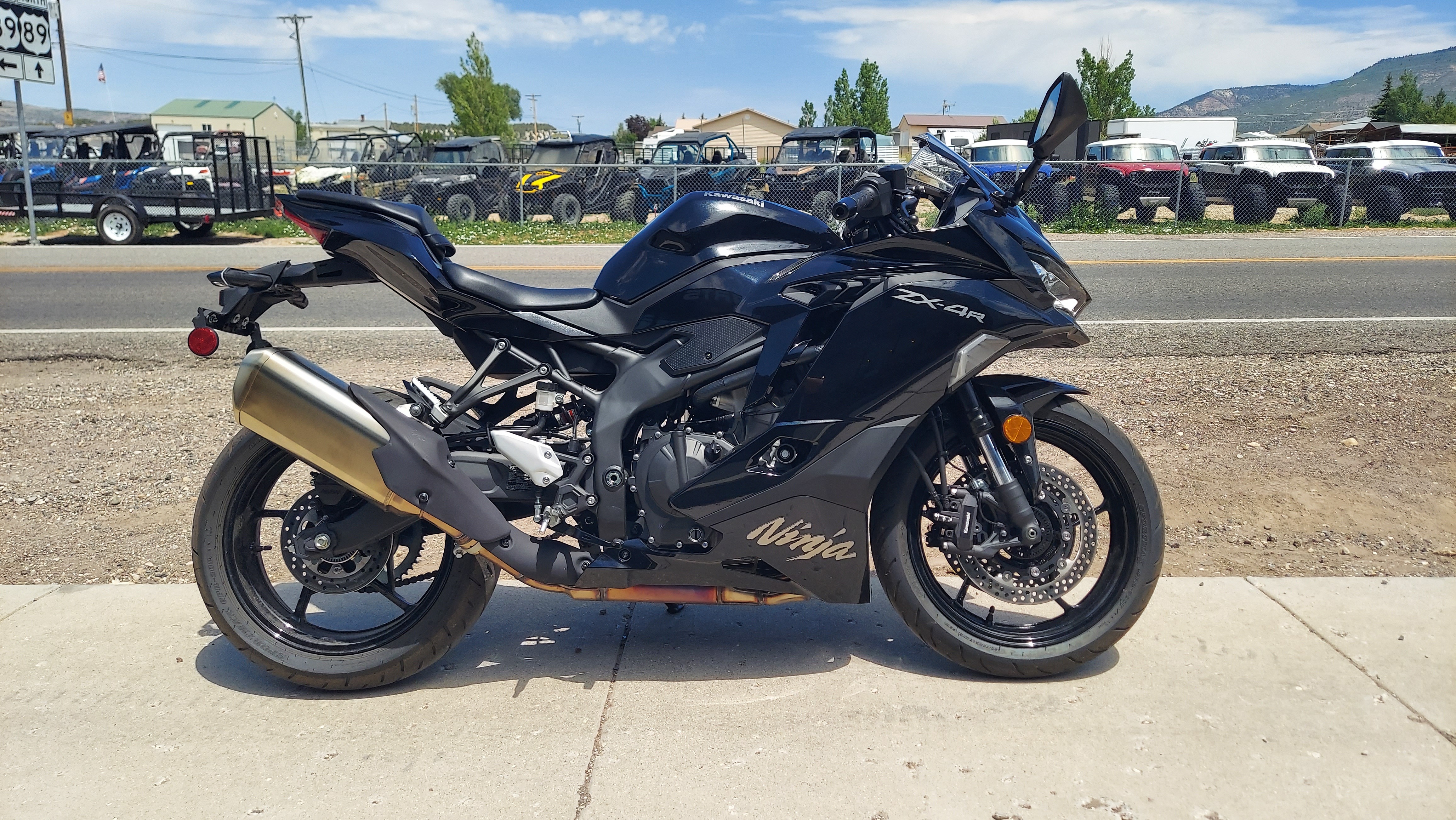 2025 Kawasaki Ninja® ZX™-4R ABS in Fairview, Utah - Photo 10