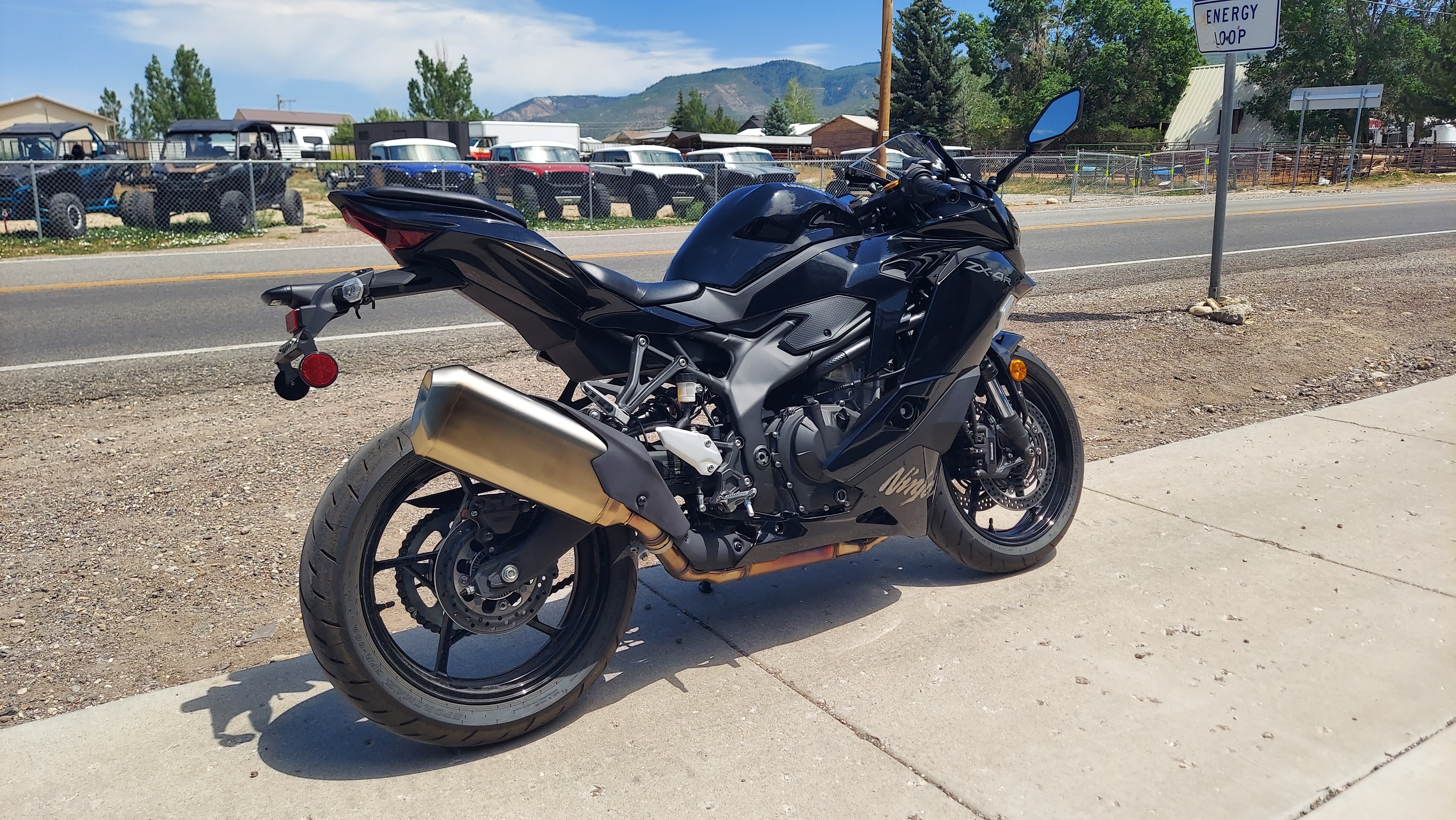 2025 Kawasaki Ninja® ZX™-4R ABS in Fairview, Utah - Photo 11