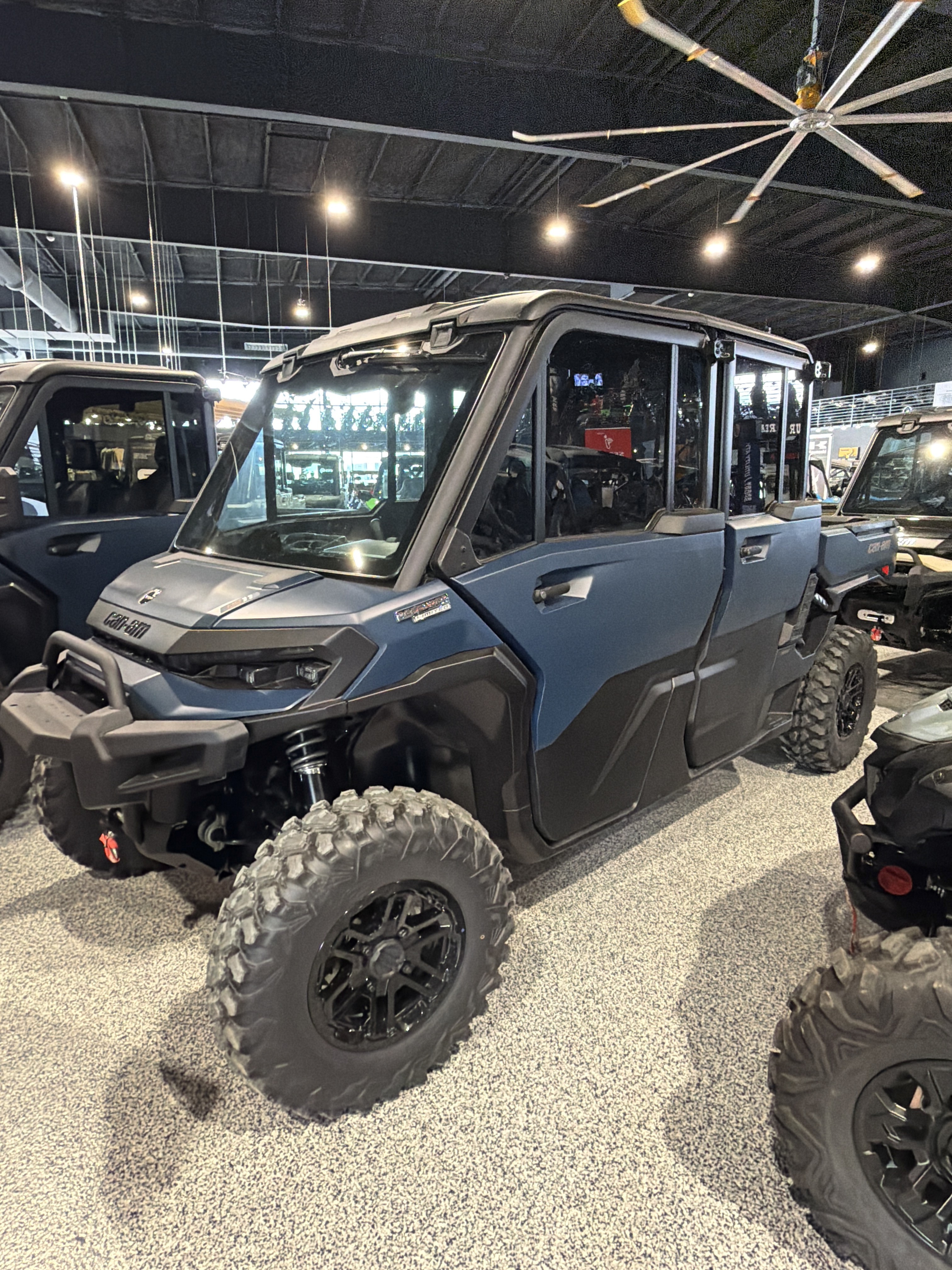 2026 Can-Am Defender MAX Limited HD11 in Fairview, Utah - Photo 1