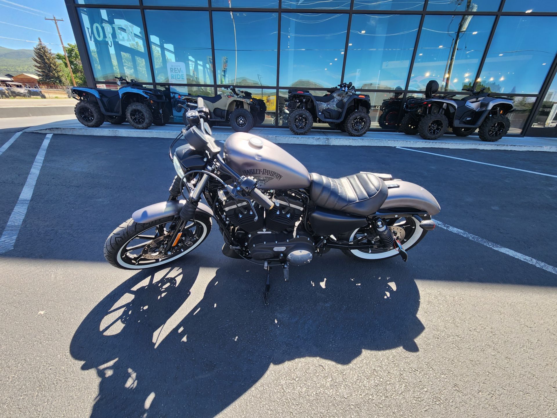 2017 HARLEY DAVIDSON IRON in Fairview, Utah - Photo 2