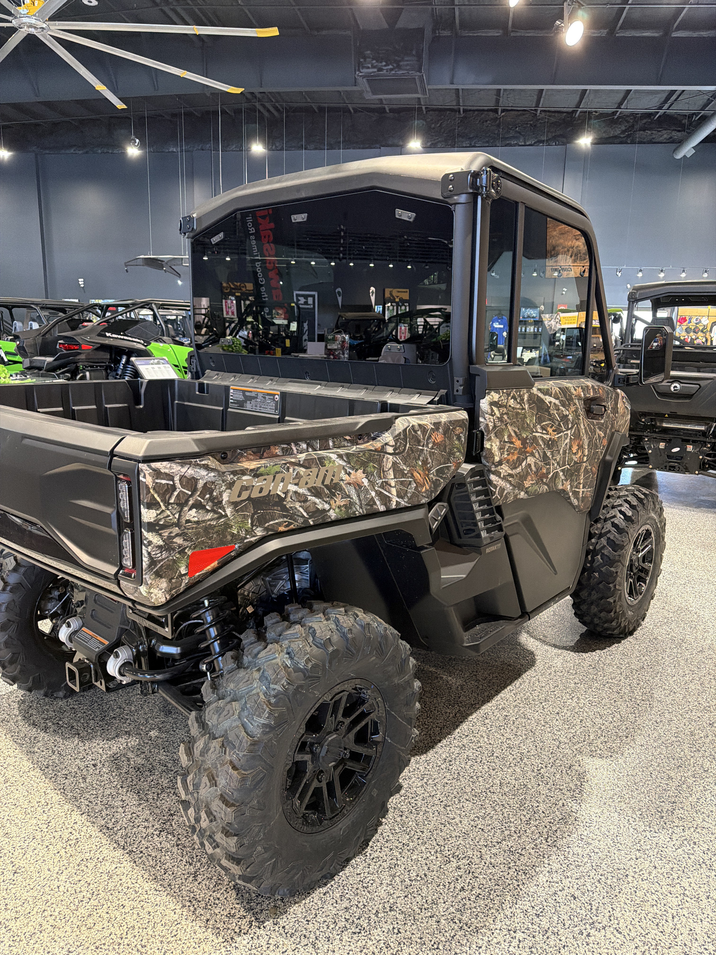 2026 Can-Am Defender Limited HD11 in Fairview, Utah - Photo 4