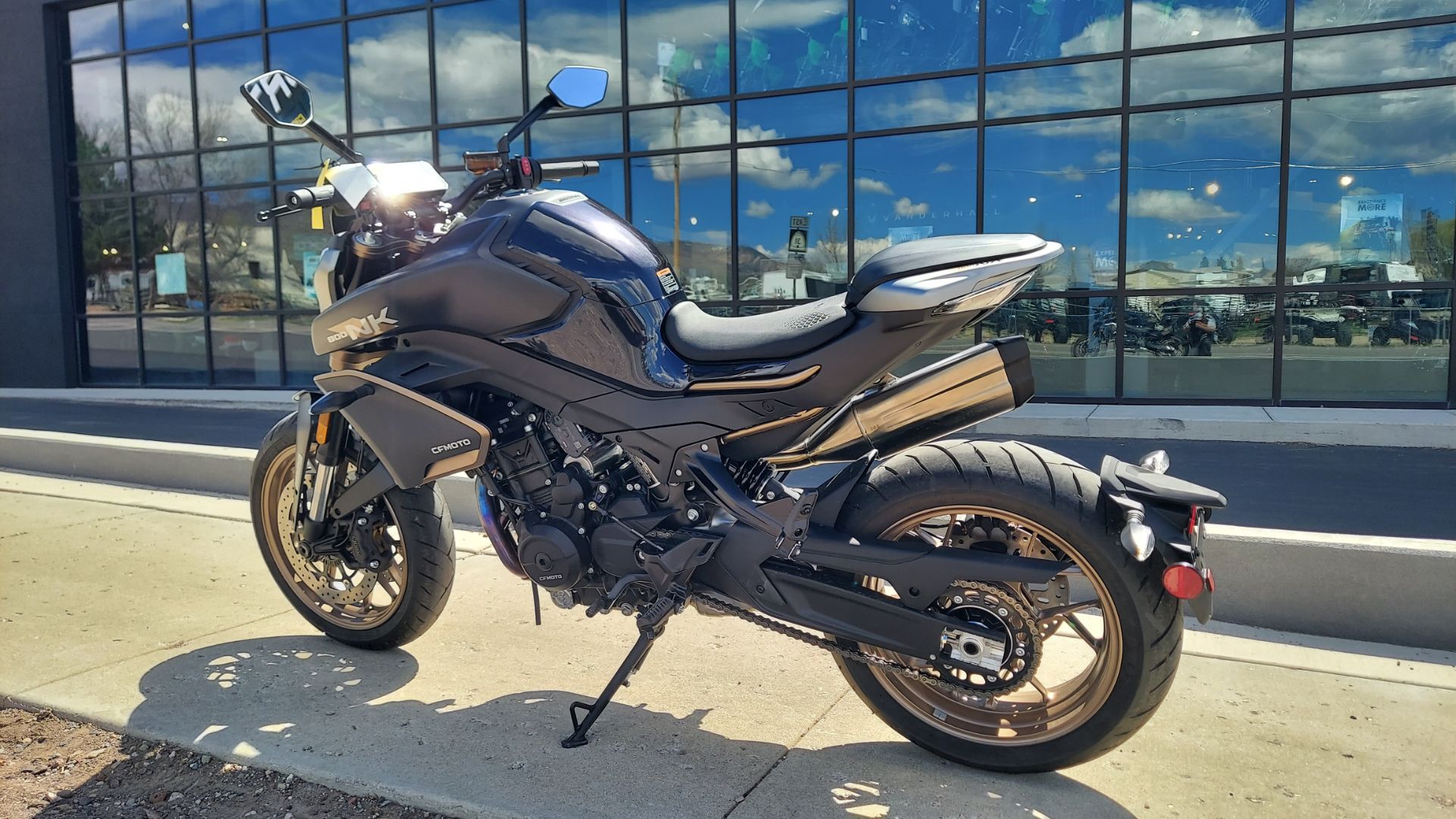 2024 CFMOTO 800NK in Fairview, Utah - Photo 3