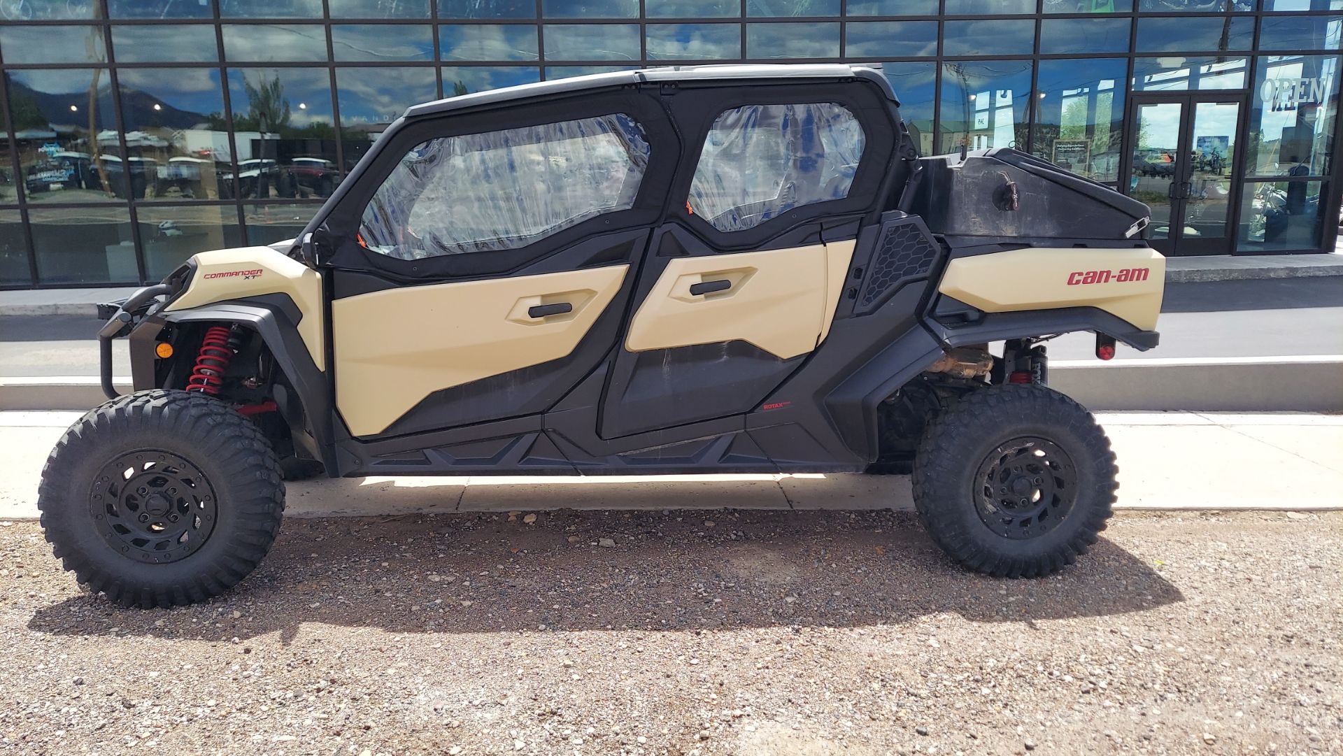 2024 Can-Am Commander MAX XT 1000R in Fairview, Utah - Photo 3