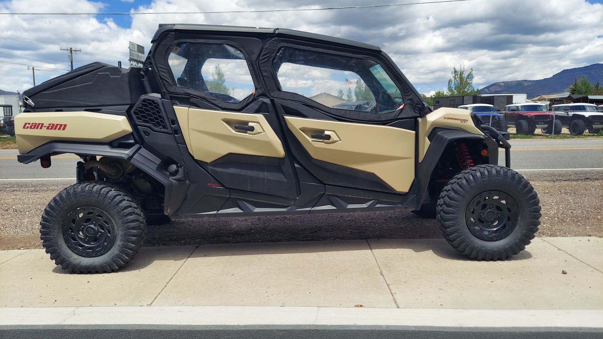 2024 Can-Am Commander MAX XT 1000R in Fairview, Utah - Photo 10