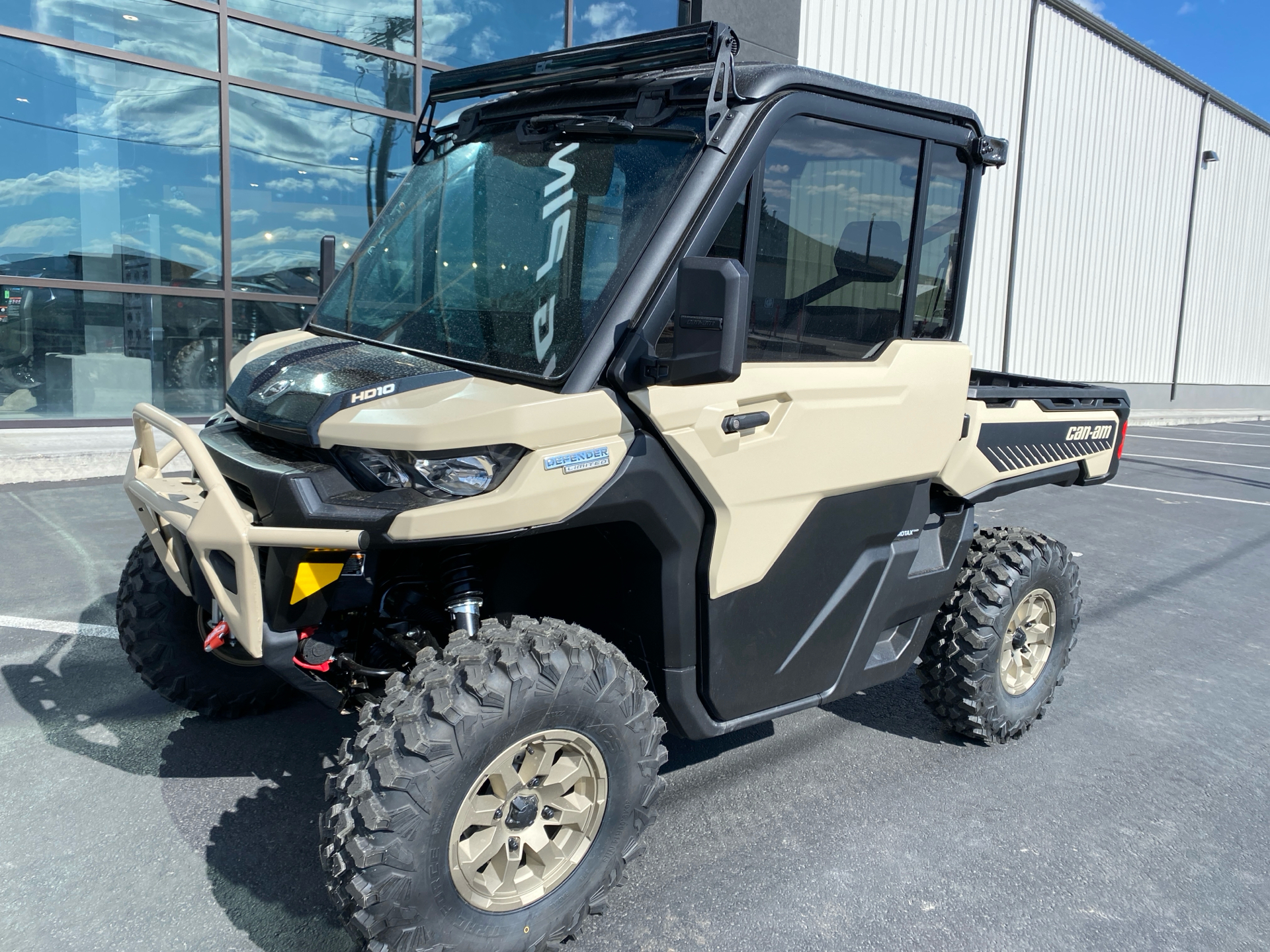 2025 Can-Am Defender Limited in Fairview, Utah - Photo 2