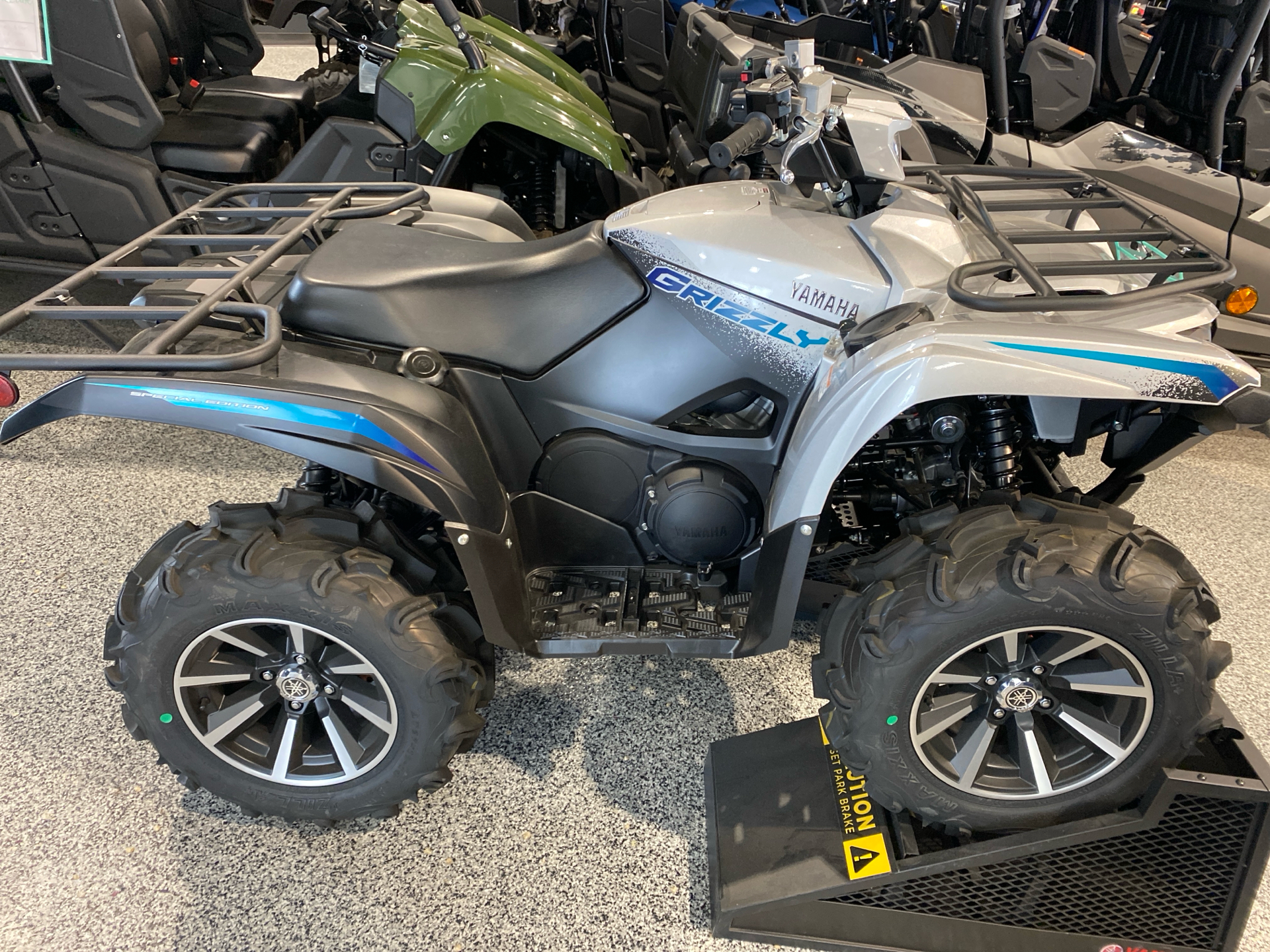 2024 Yamaha Grizzly EPS SE in Fairview, Utah - Photo 2