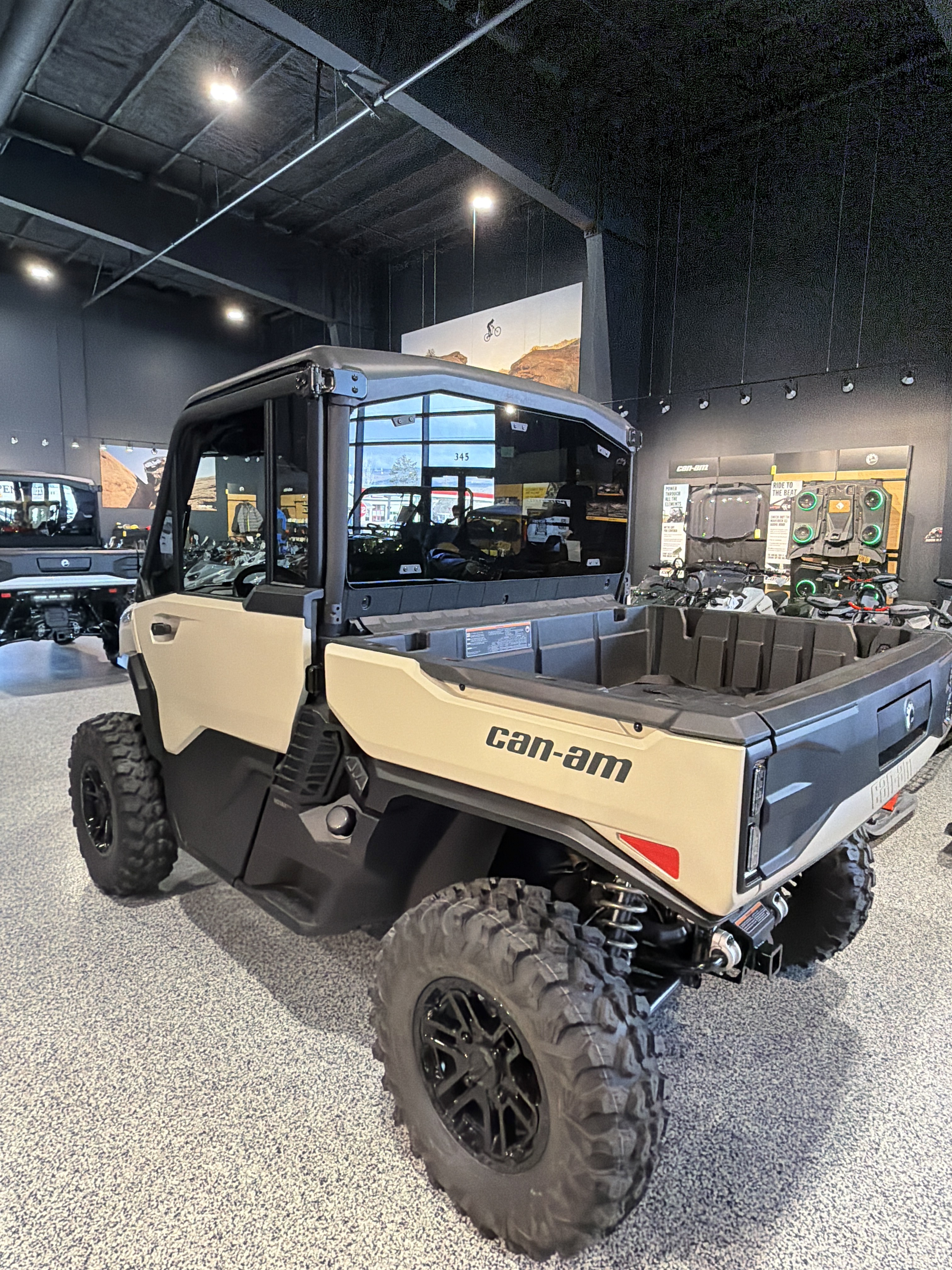 2026 Can-Am Defender Limited HD11 in Fairview, Utah - Photo 4