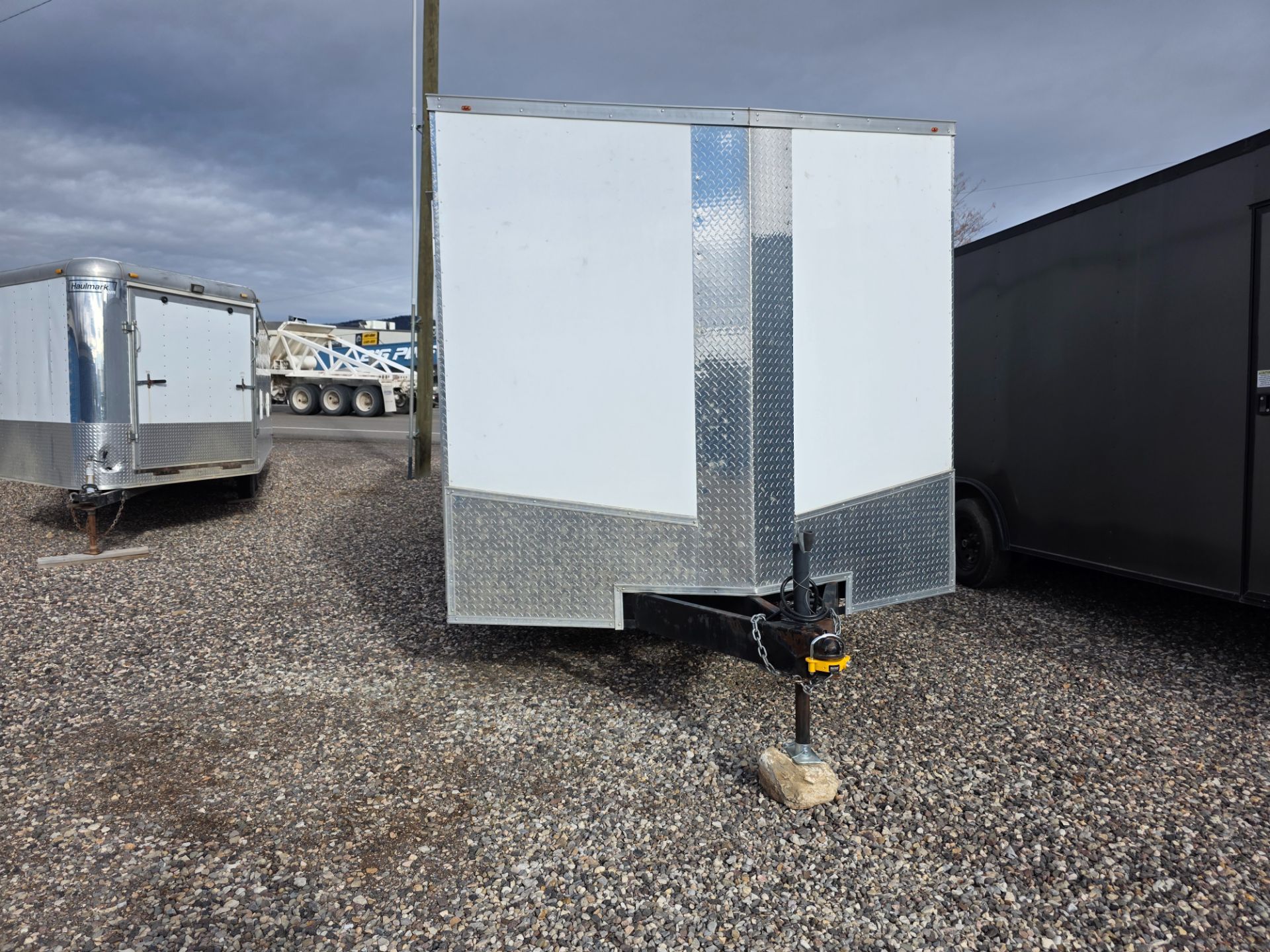 2023 High Country Trailers 8.5X24 in Fairview, Utah - Photo 3