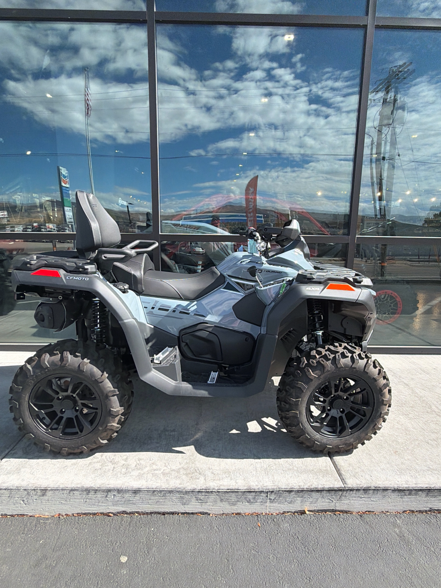 2025 CFMOTO CForce 800 Touring in Fairview, Utah - Photo 1