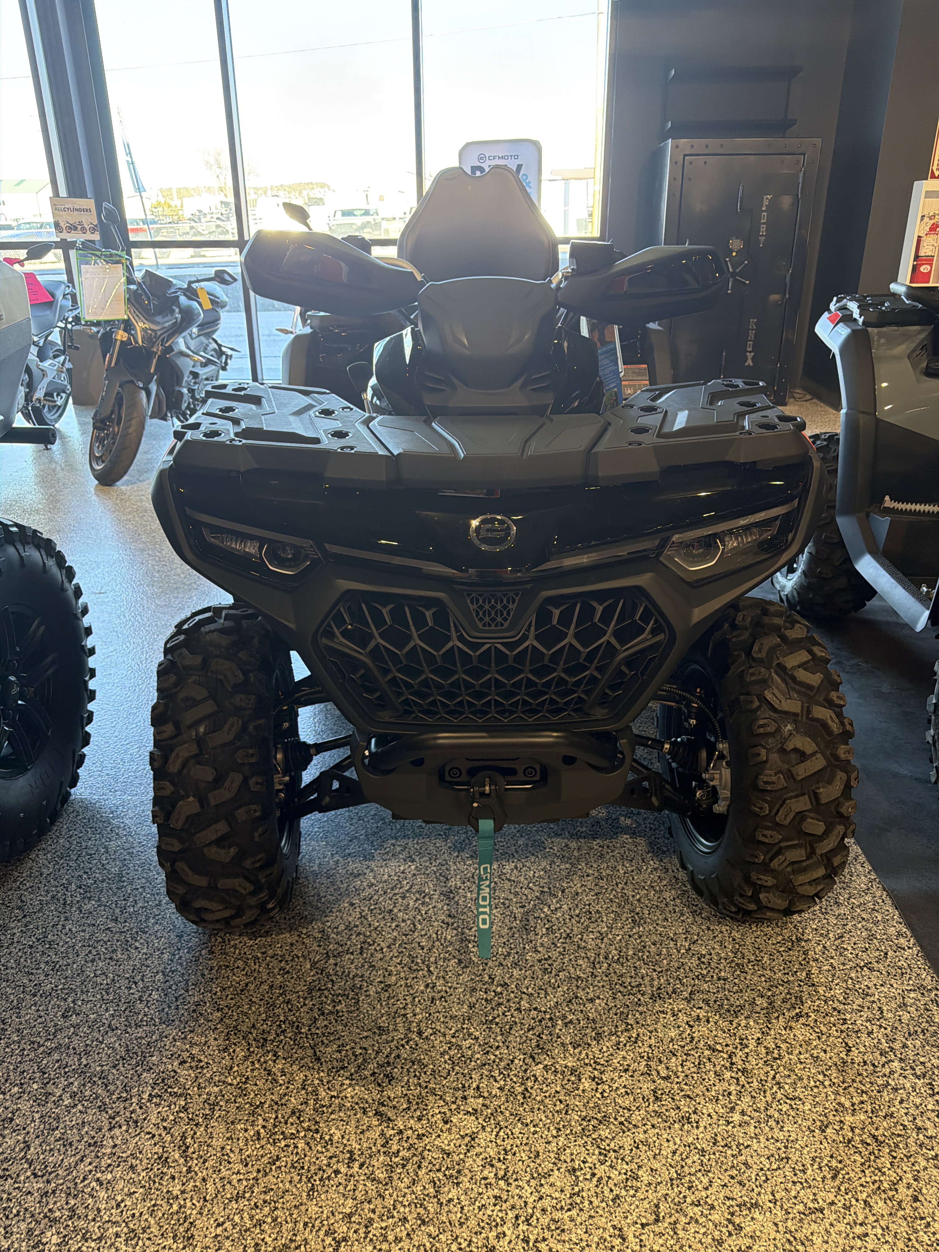 2026 CFMOTO CForce 800 Touring in Fairview, Utah - Photo 2