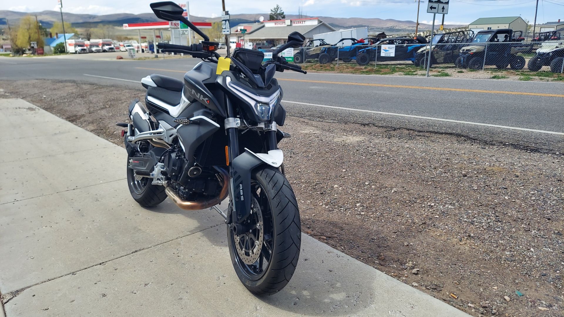 2024 CFMOTO 800NK in Fairview, Utah - Photo 6