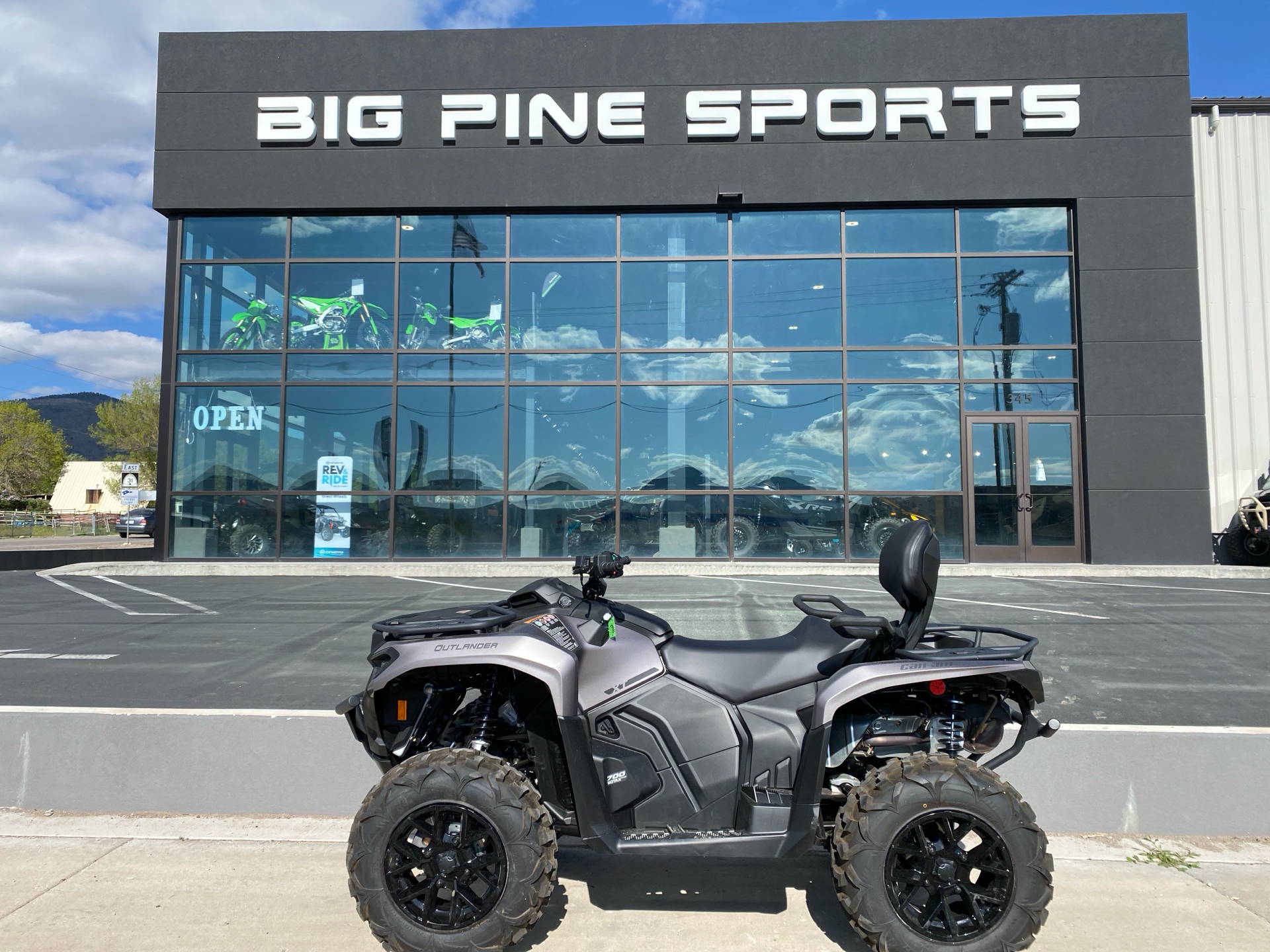 2025 Can-Am Outlander MAX XT 700 in Fairview, Utah - Photo 1