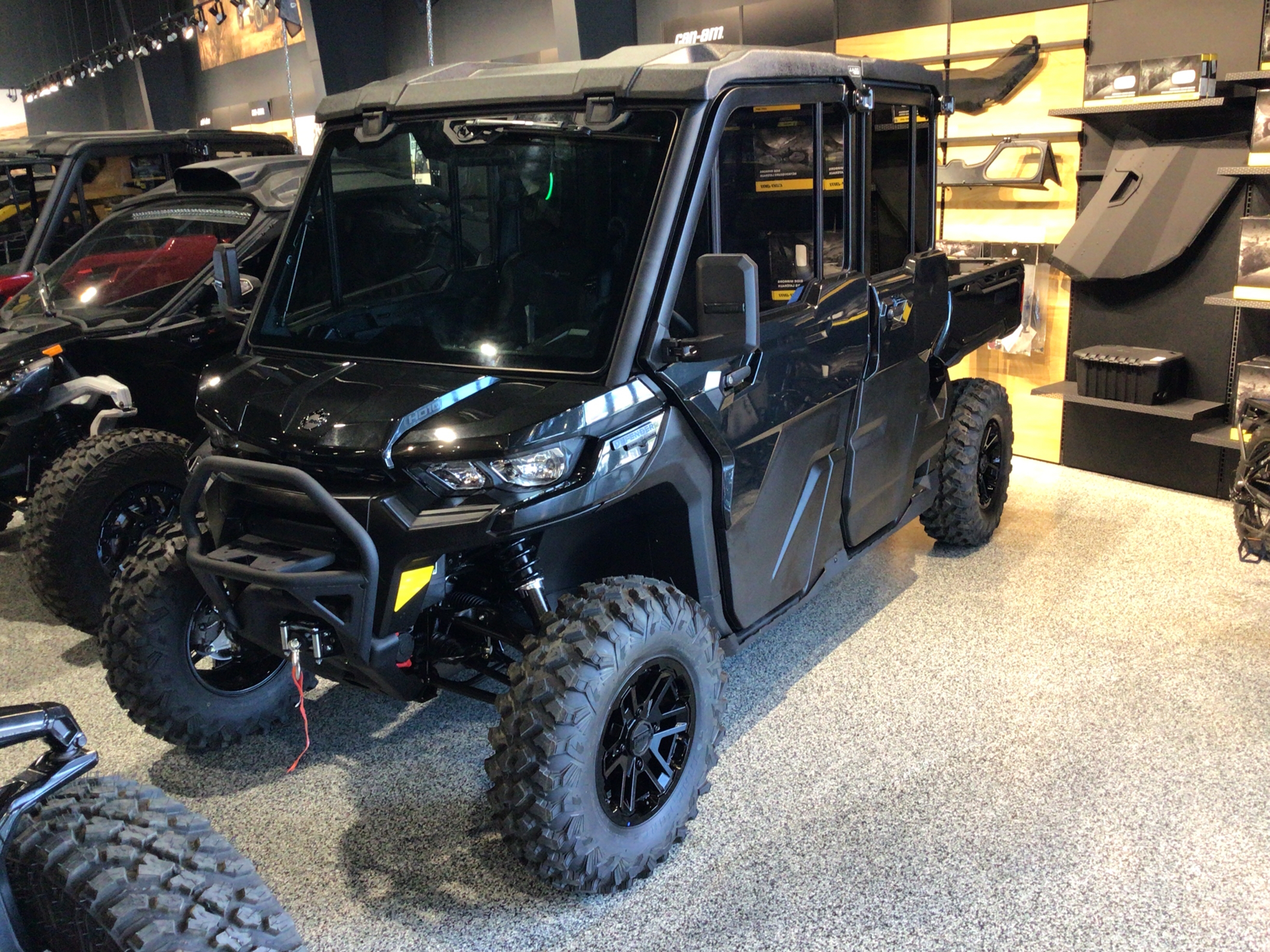2025 Can-Am Defender MAX Lone Star CAB in Fairview, Utah - Photo 1